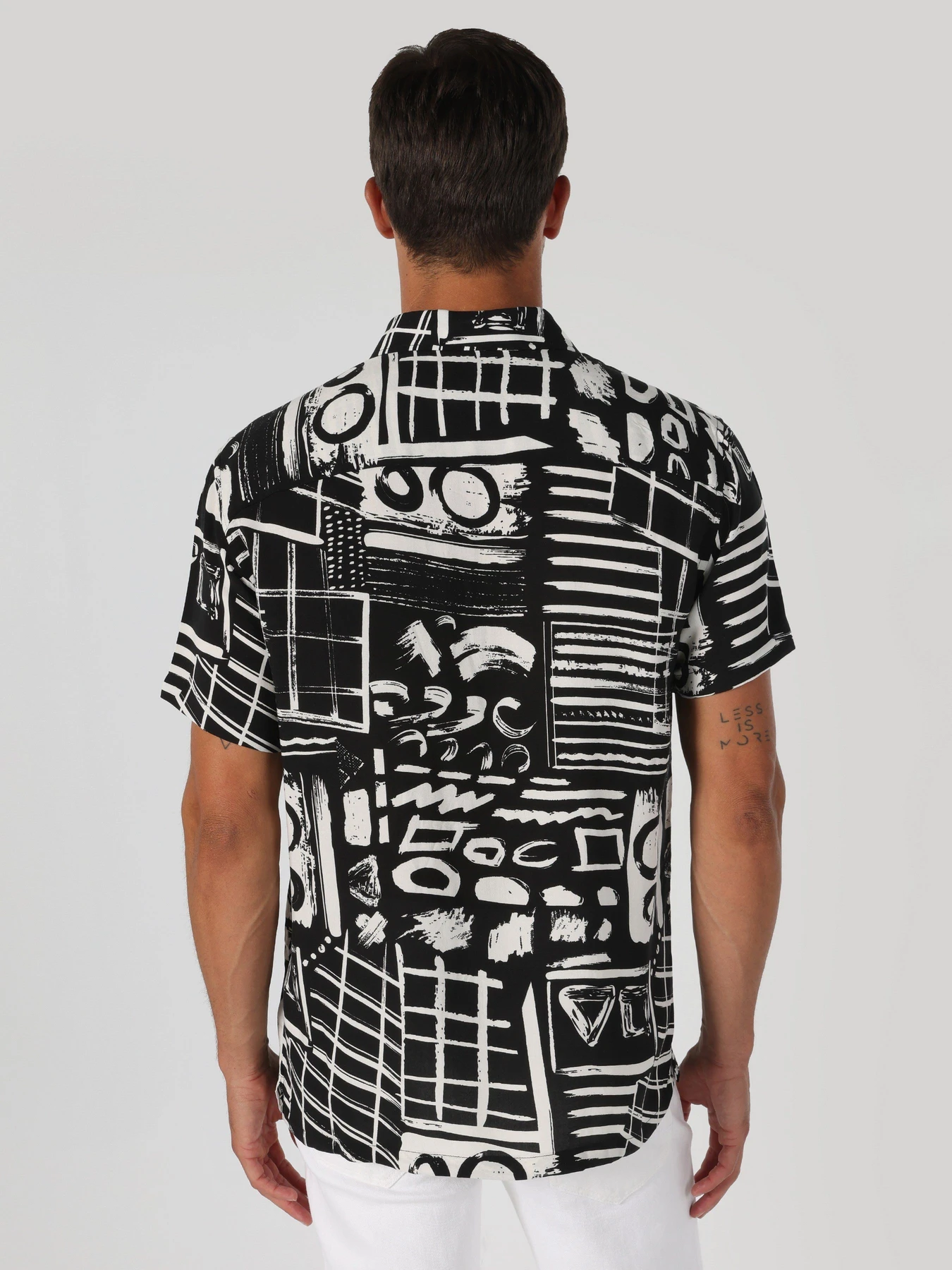 Рубашки Colin’s модель CL1062817BLK Рубашки Colin’s модель CL1062817BLK Фото