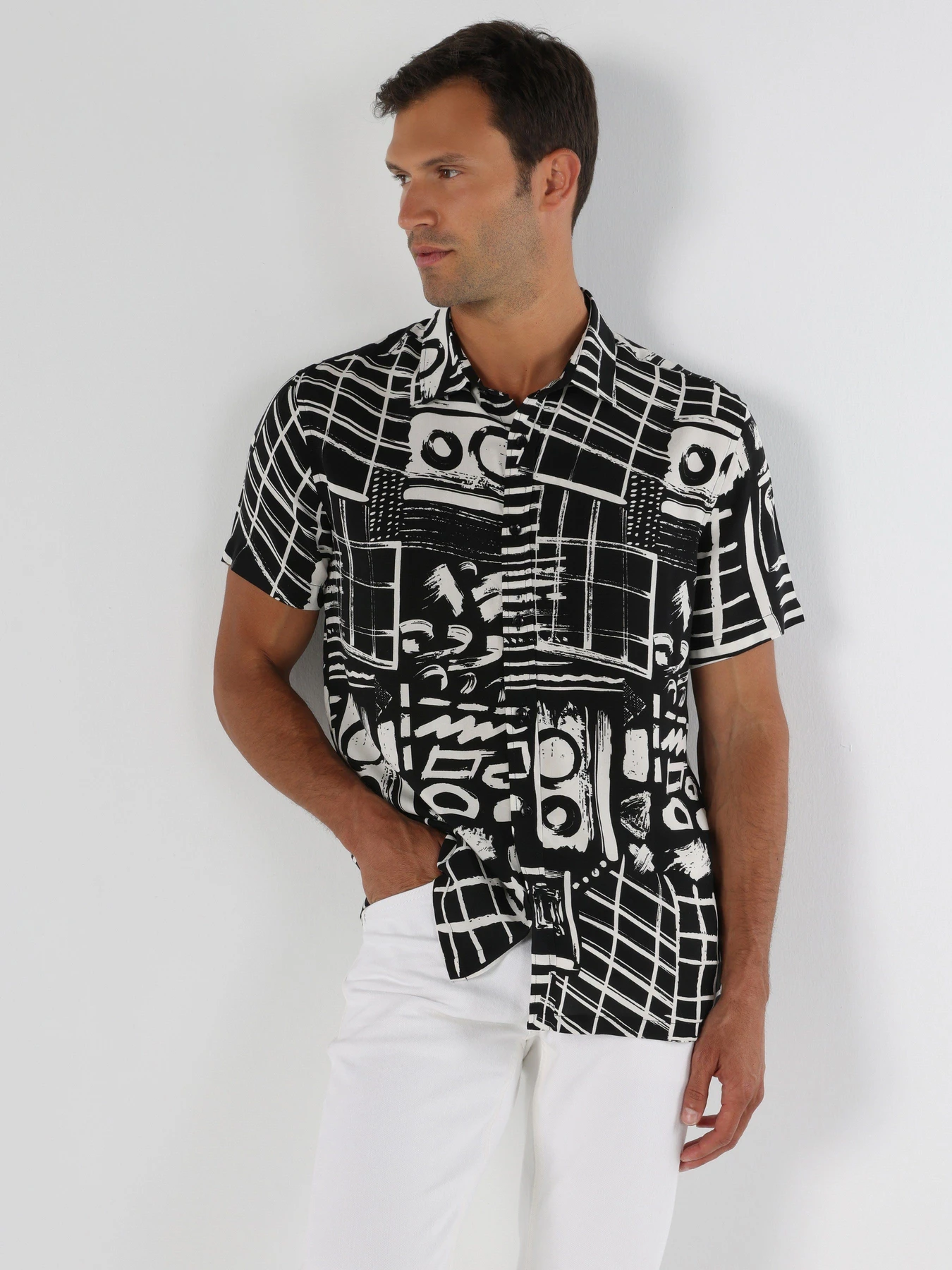 Рубашки Colin’s модель CL1062817BLK Рубашки Colin’s модель CL1062817BLK Фото
