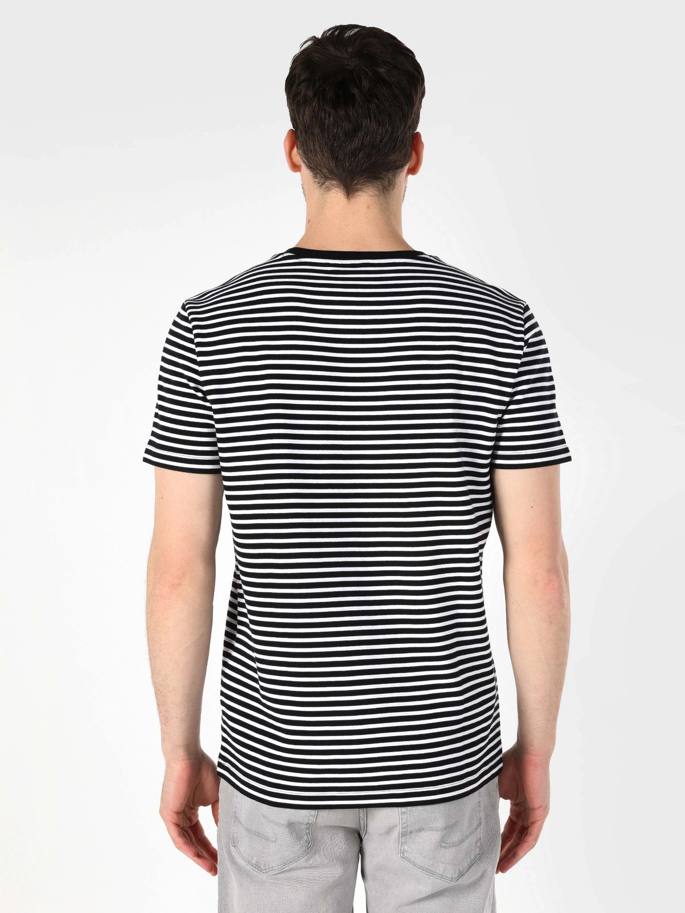 Футболки и поло Colin’s модель CL1062870BLK Футболки и поло Colin’s модель CL1062870BLK Фото