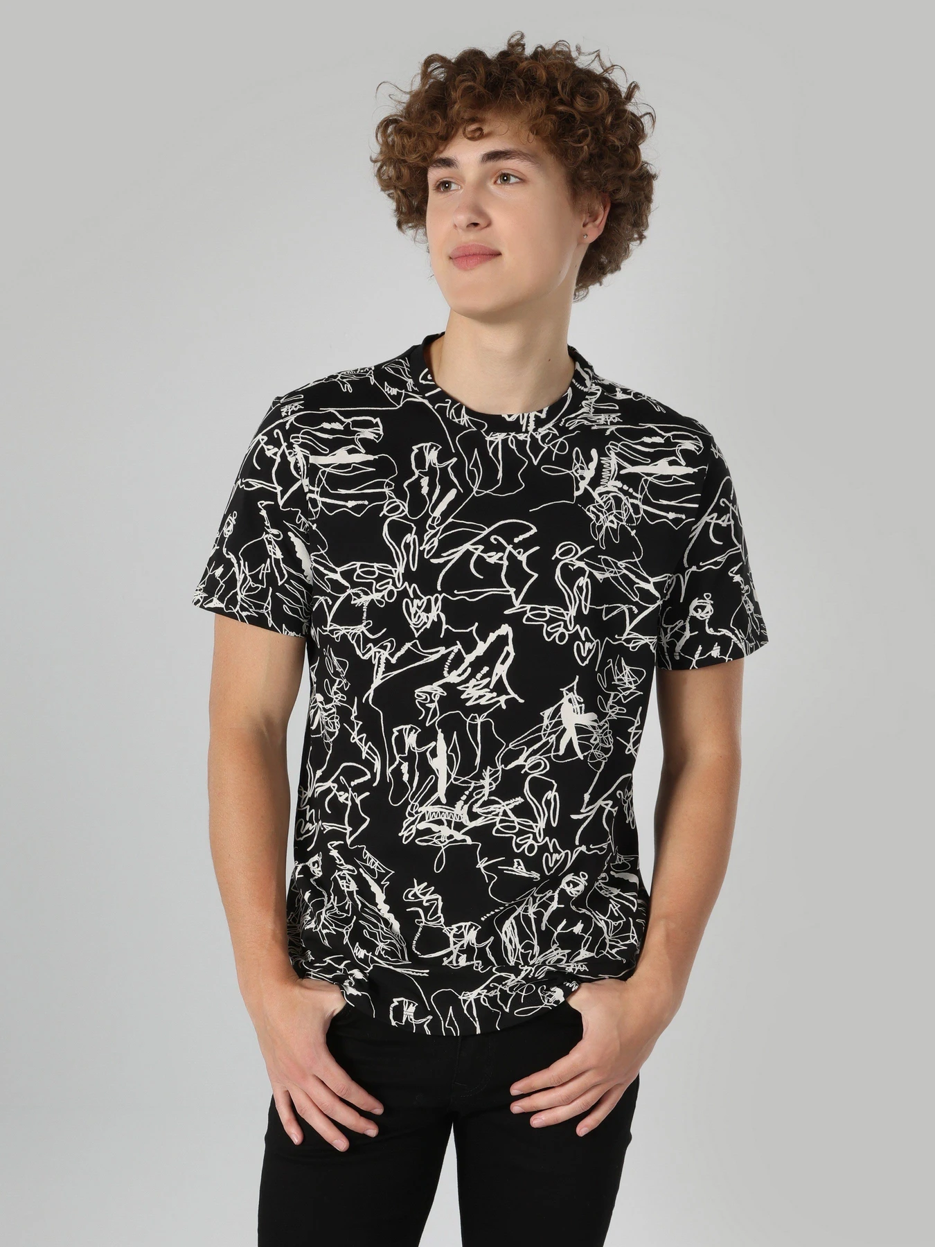 Футболки и поло Colin’s модель CL1063161BLK Футболки и поло Colin’s модель CL1063161BLK Фото