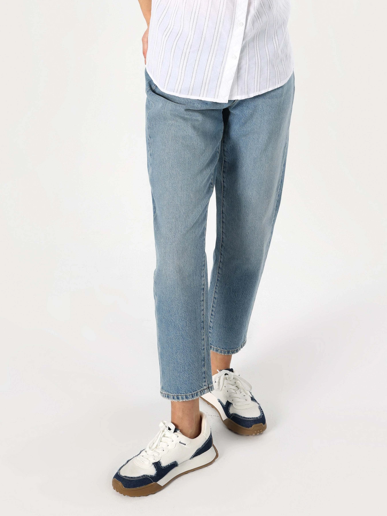Рубашки Colin’s модель CL1063169WHT Рубашки Colin’s модель CL1063169WHT Фото