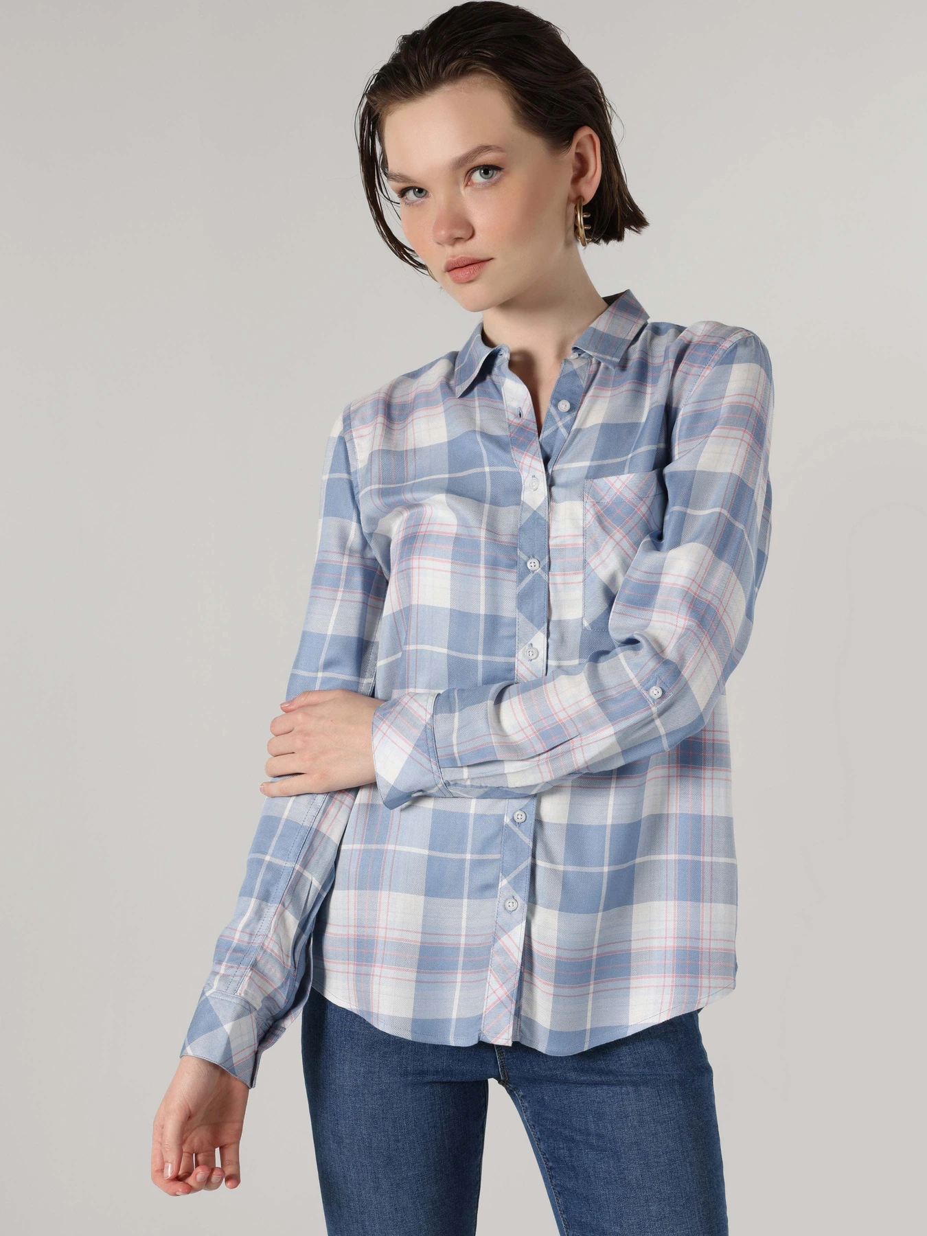 Рубашки Colin’s модель CL1063174BLE Рубашки Colin’s модель CL1063174BLE Фото
