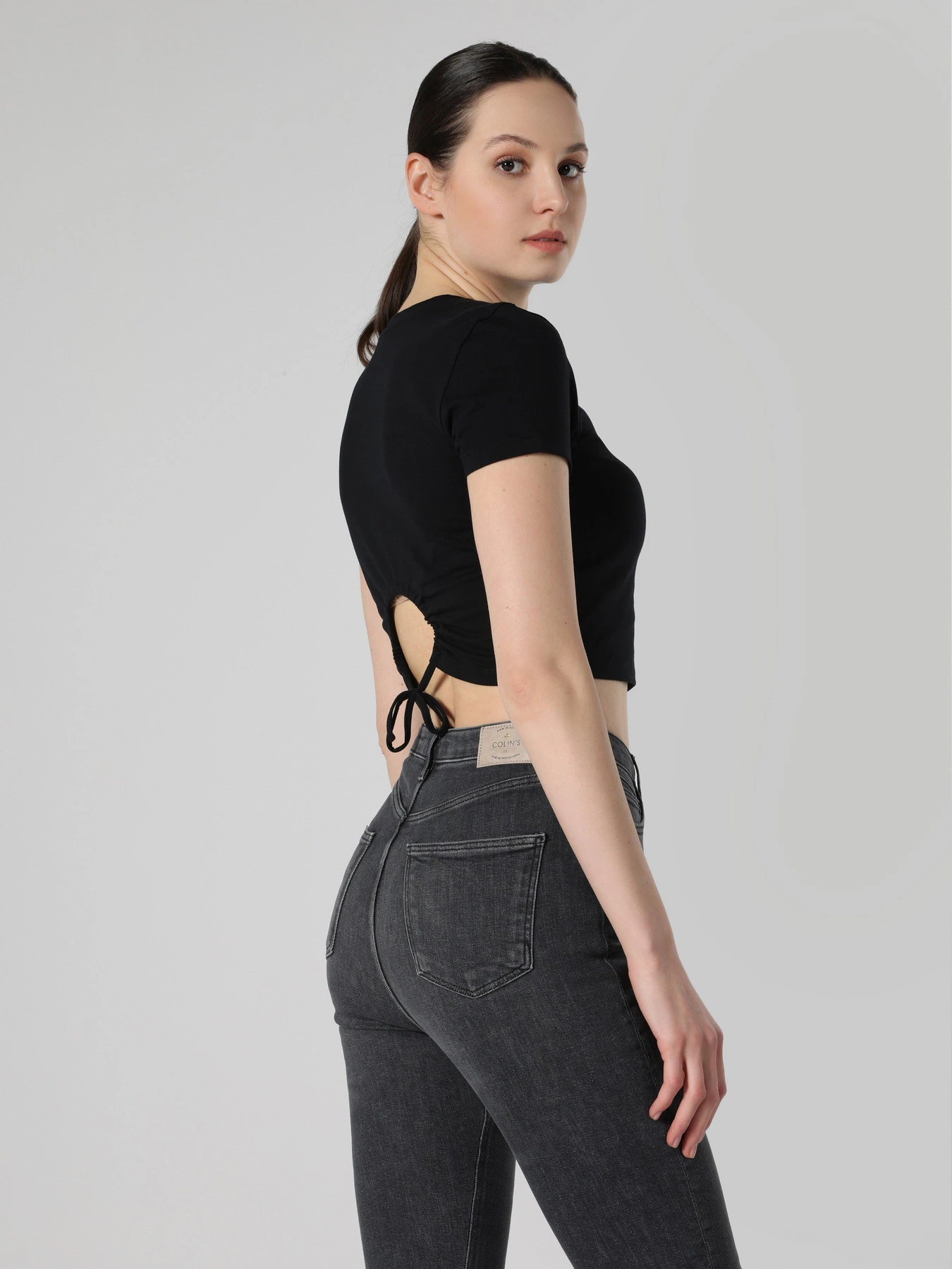 Футболки и поло Colin’s модель CL1064001BLK Футболки и поло Colin’s модель CL1064001BLK Фото
