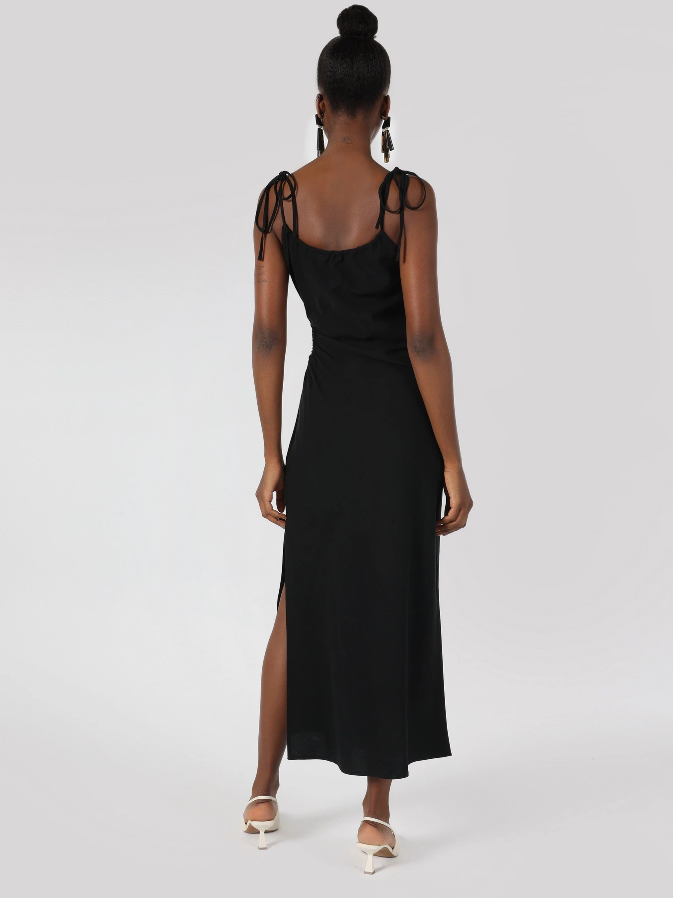 Платья Colin’s модель CL1064240BLK Платья Colin’s модель CL1064240BLK Фото