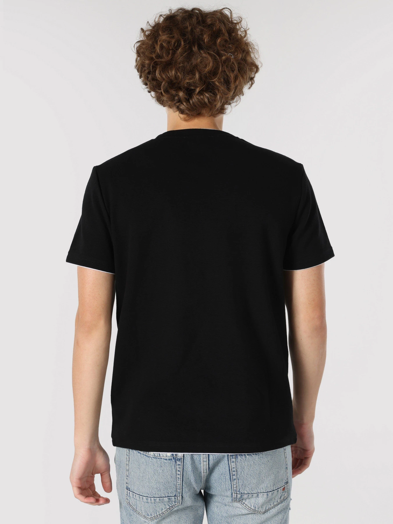 Футболки и поло Colin’s модель CL1064351BLK Футболки и поло Colin’s модель CL1064351BLK Фото
