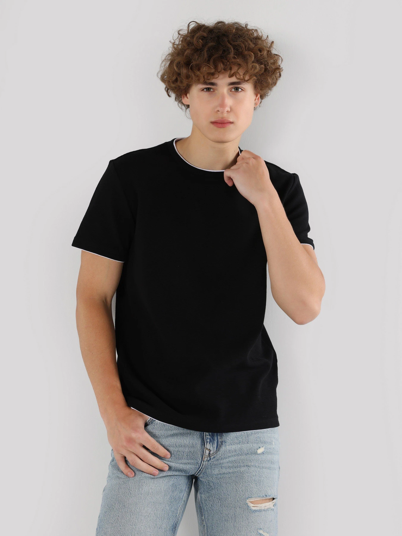 Футболки и поло Colin’s модель CL1064351BLK Футболки и поло Colin’s модель CL1064351BLK Фото
