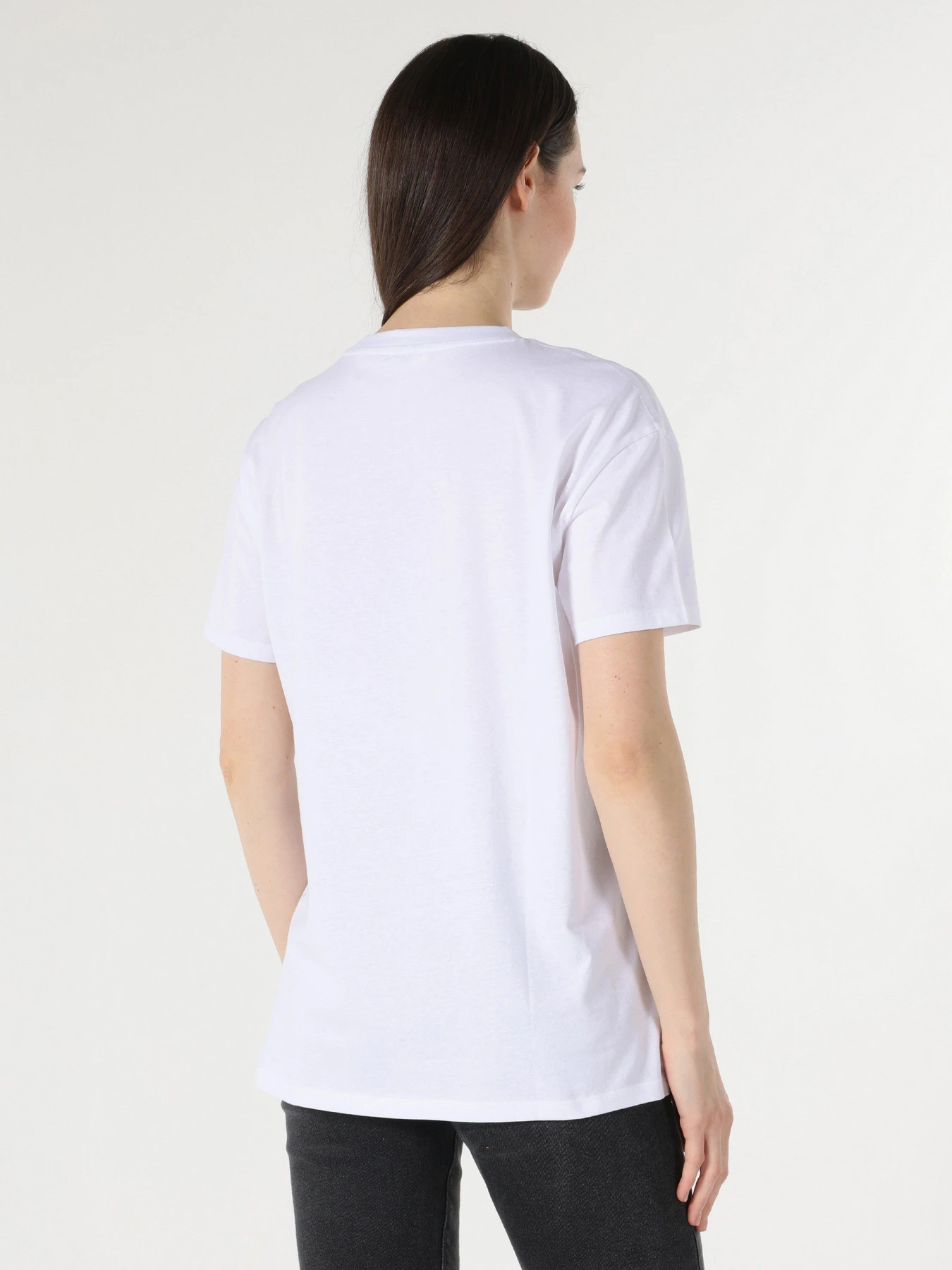 Футболки і поло Colin’s модель CL1062541WHT Футболки і поло Colin’s модель CL1062541WHT Фото