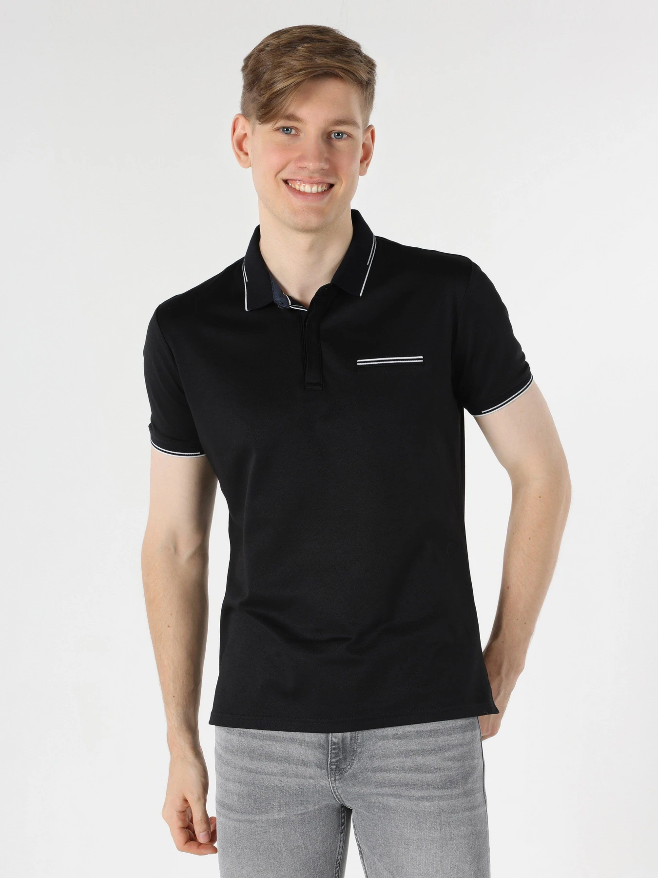 Футболки и поло Colin’s модель CL1062783BLK Футболки и поло Colin’s модель CL1062783BLK Фото