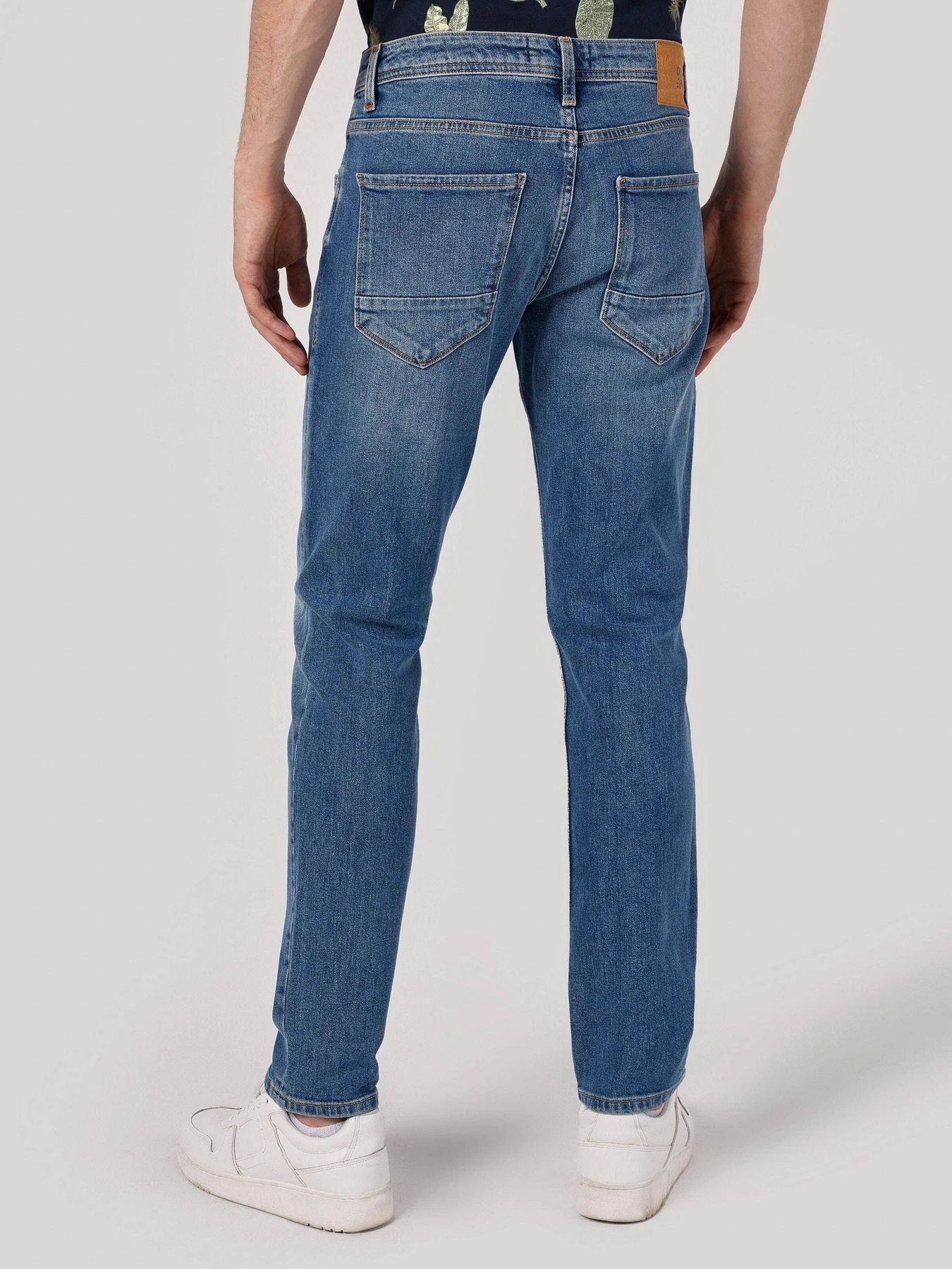 Джинси Colin’s 044 Karl модель CL1064086DN42646 Джинси Colin’s 044 Karl модель CL1064086DN42646 Фото