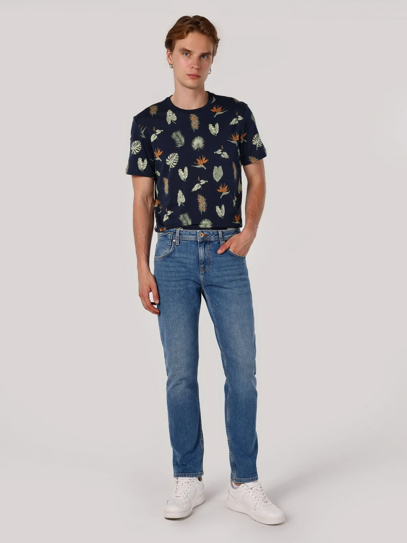 Джинси Colin’s 044 Karl модель CL1064086DN42646 Джинси Colin’s 044 Karl модель CL1064086DN42646 Фото