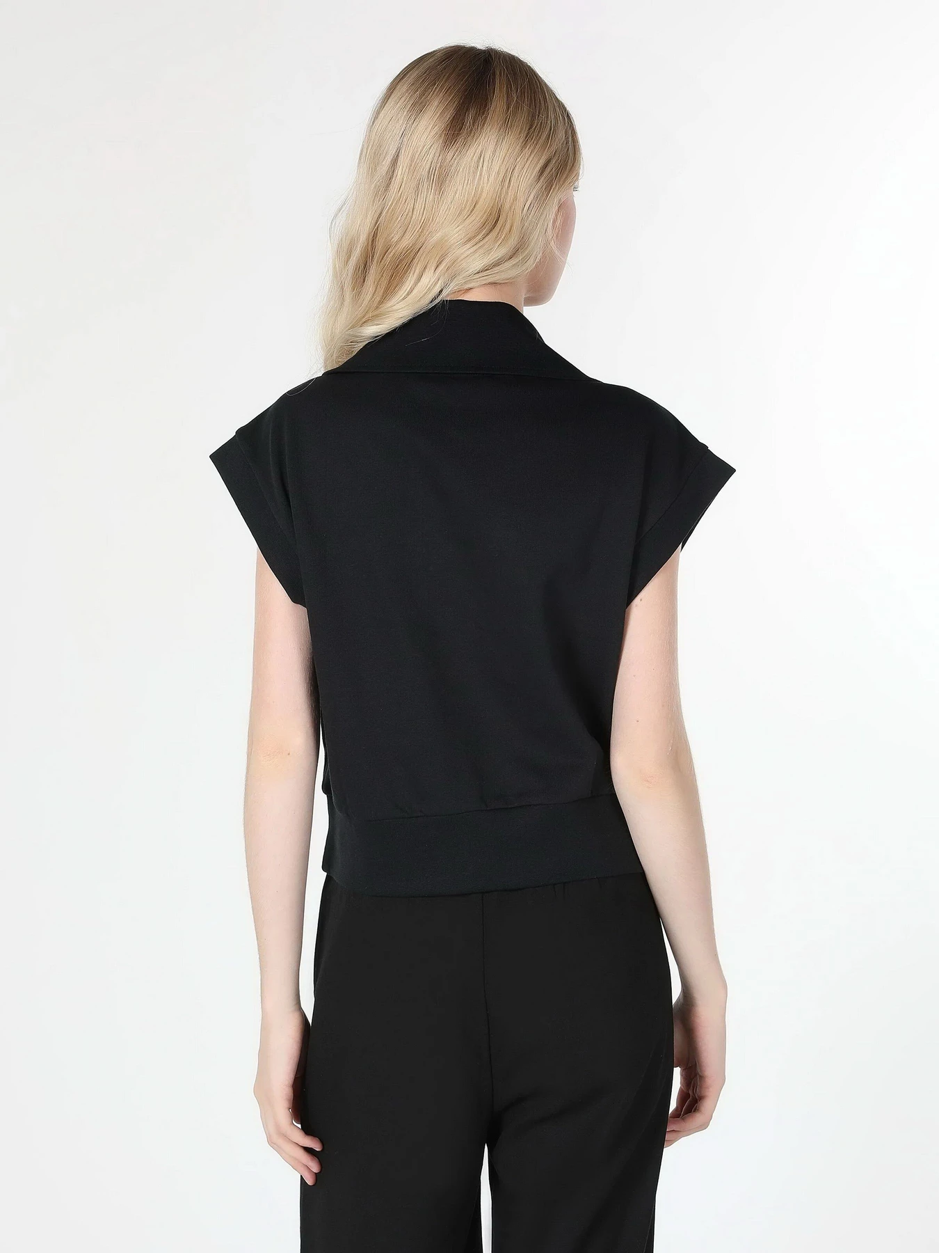 Худи и свитшоты Colin’s модель CL1059789BLK Фото
