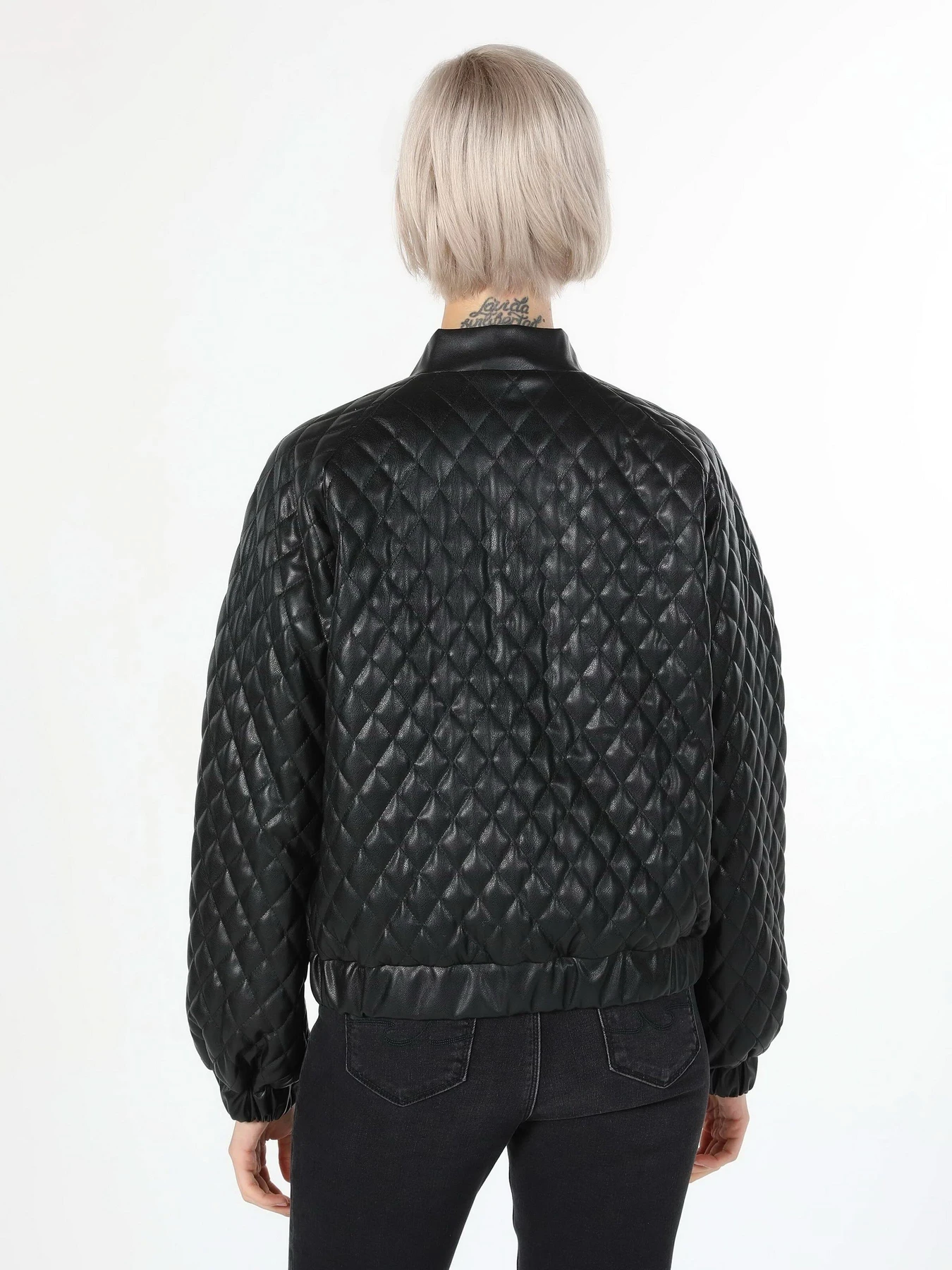 Куртки и дубленки Colin’s модель CL1060235BLK Куртки и дубленки Colin’s модель CL1060235BLK Фото