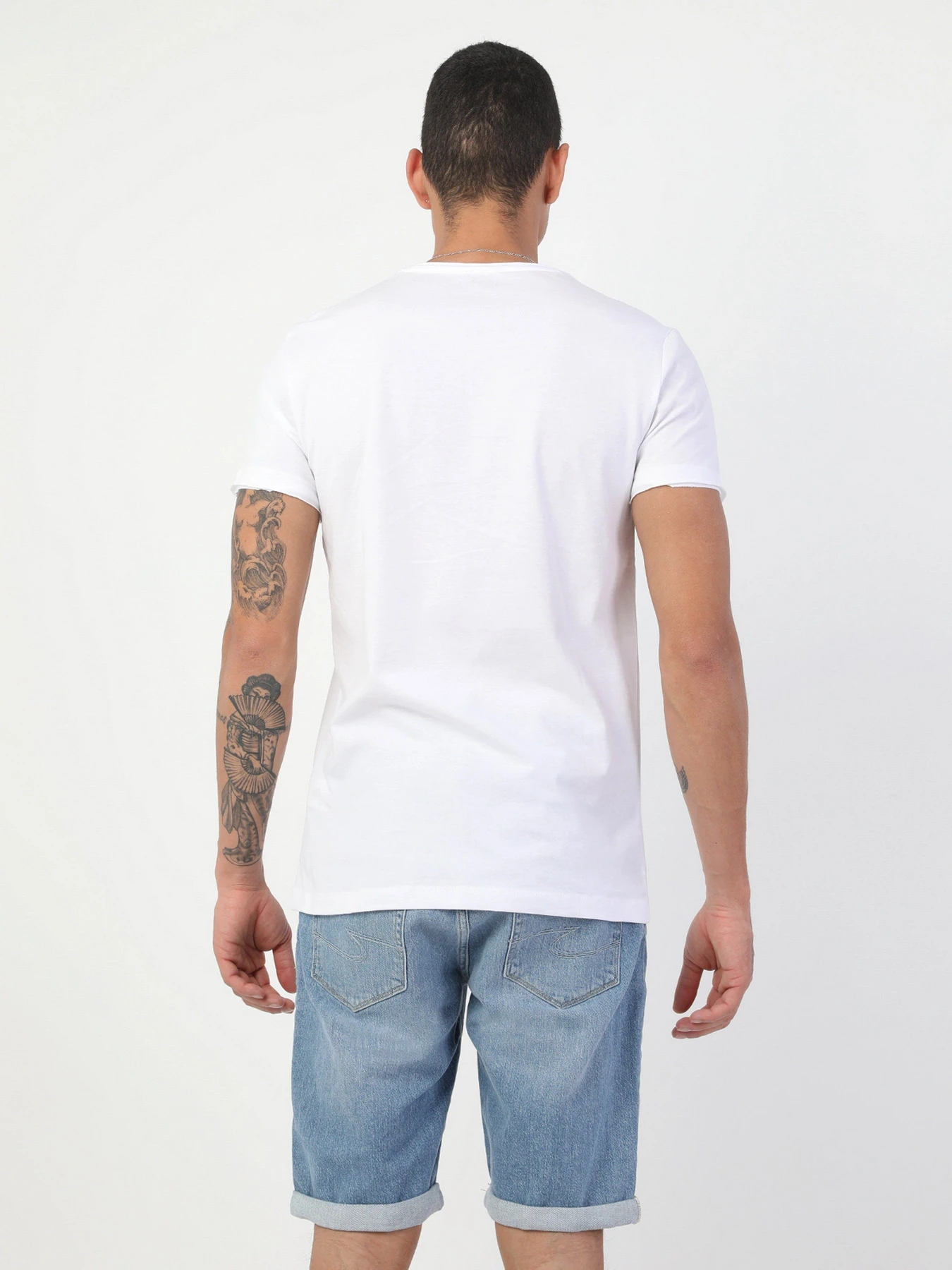 Футболки і поло Colin’s модель CL1047731WHT Футболки і поло Colin’s модель CL1047731WHT Фото