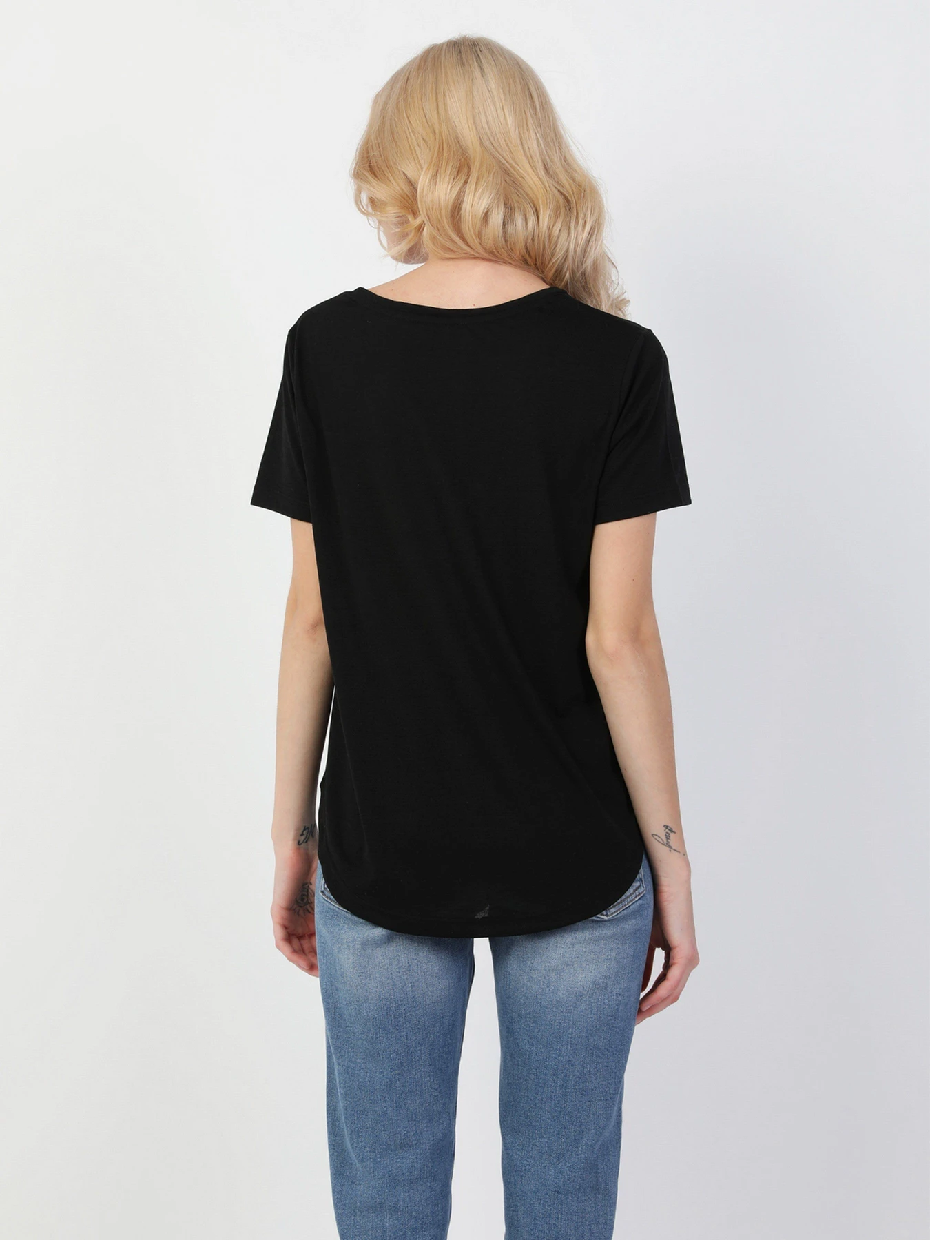 Футболки и поло Colin’s модель CL1048048BLK Футболки и поло Colin’s модель CL1048048BLK Фото