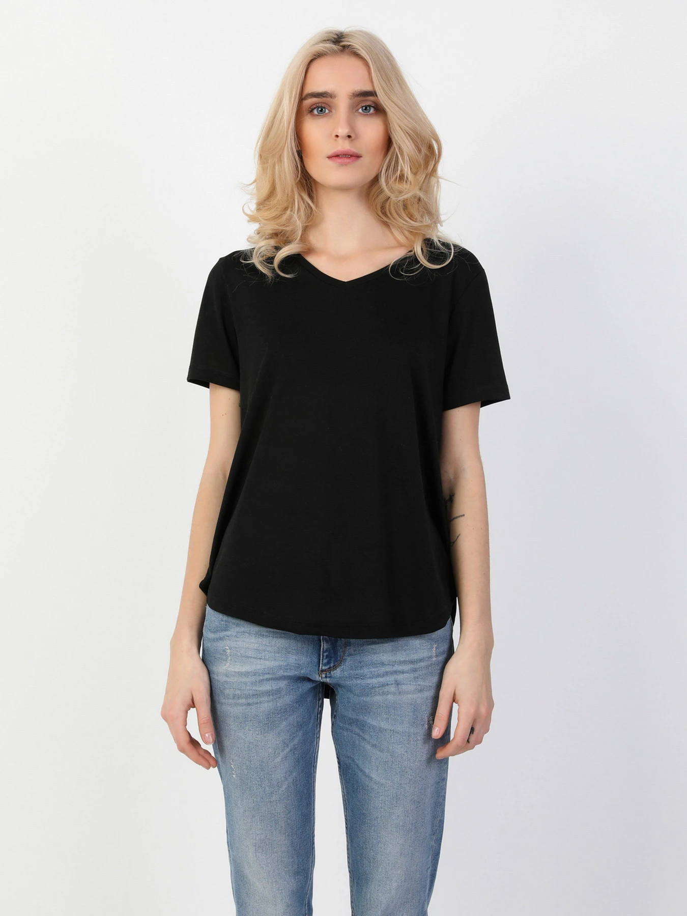 Футболки и поло Colin’s модель CL1048048BLK Футболки и поло Colin’s модель CL1048048BLK Фото