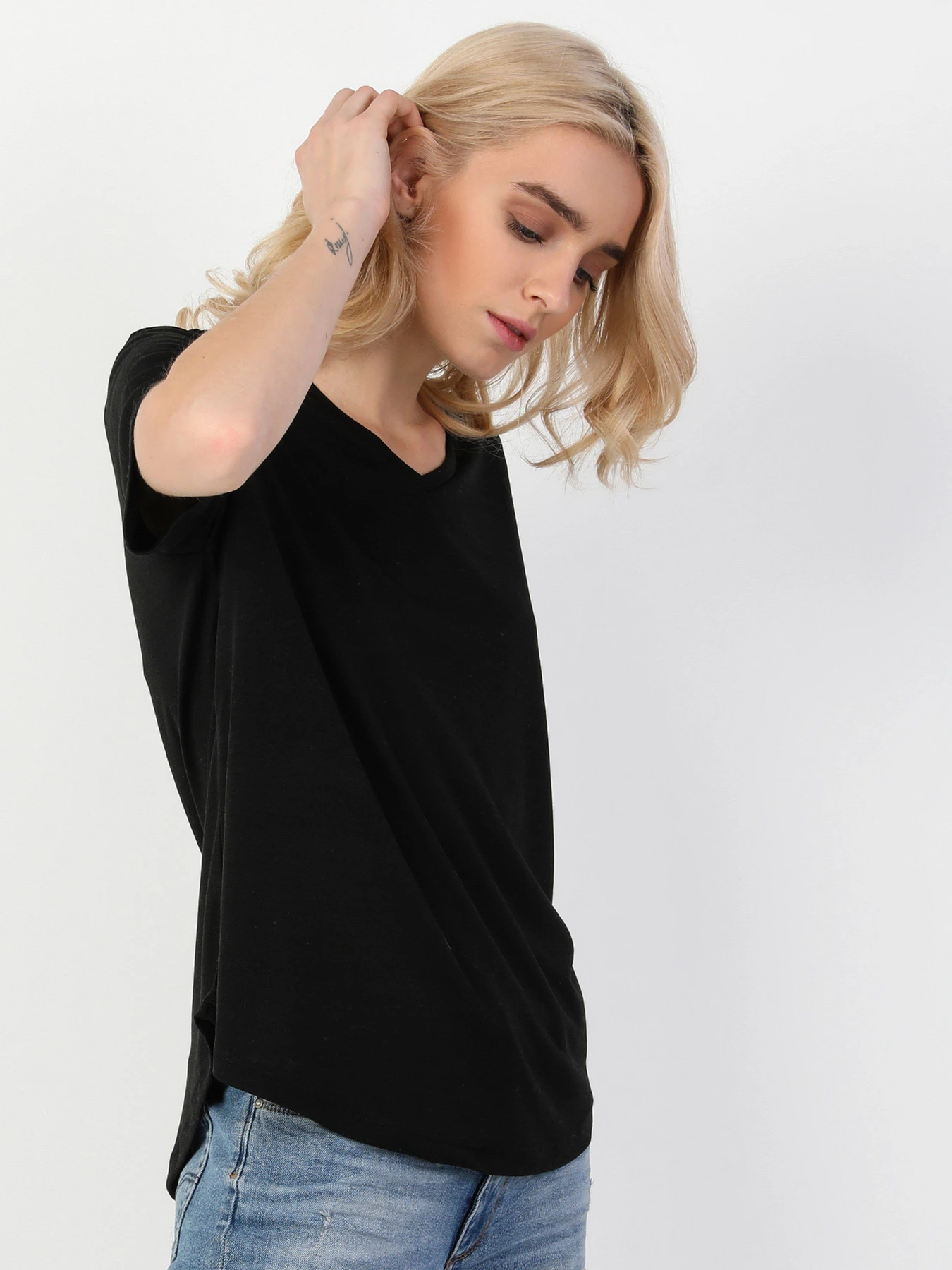 Футболки и поло Colin’s модель CL1048048BLK Футболки и поло Colin’s модель CL1048048BLK Фото