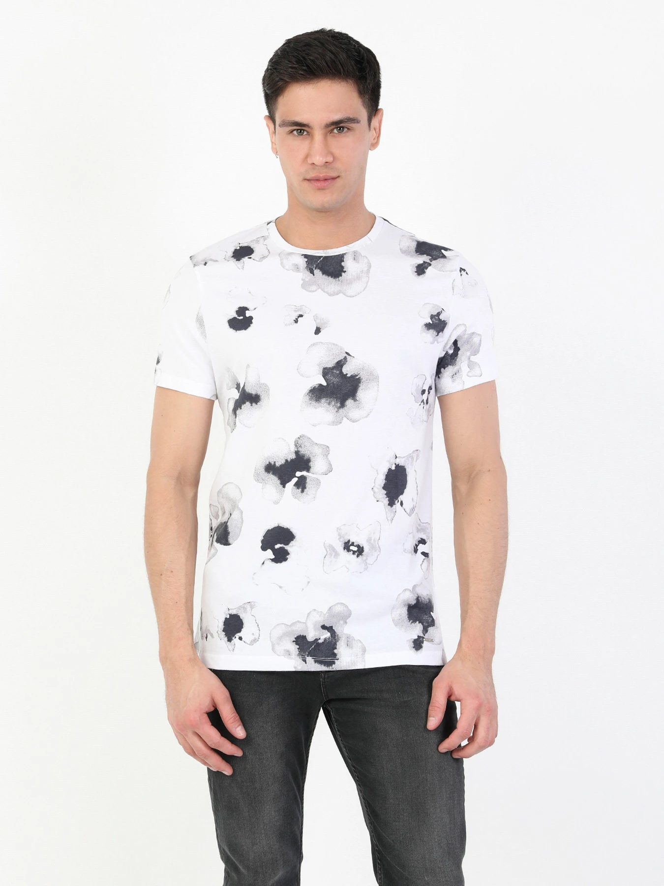 Футболки и поло Colin’s модель CL1048502WHT Футболки и поло Colin’s модель CL1048502WHT Фото