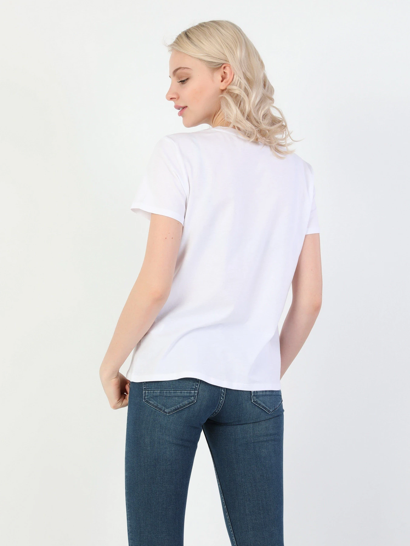 Футболки і поло Colin’s модель CL1048715WHT Футболки і поло Colin’s модель CL1048715WHT Фото