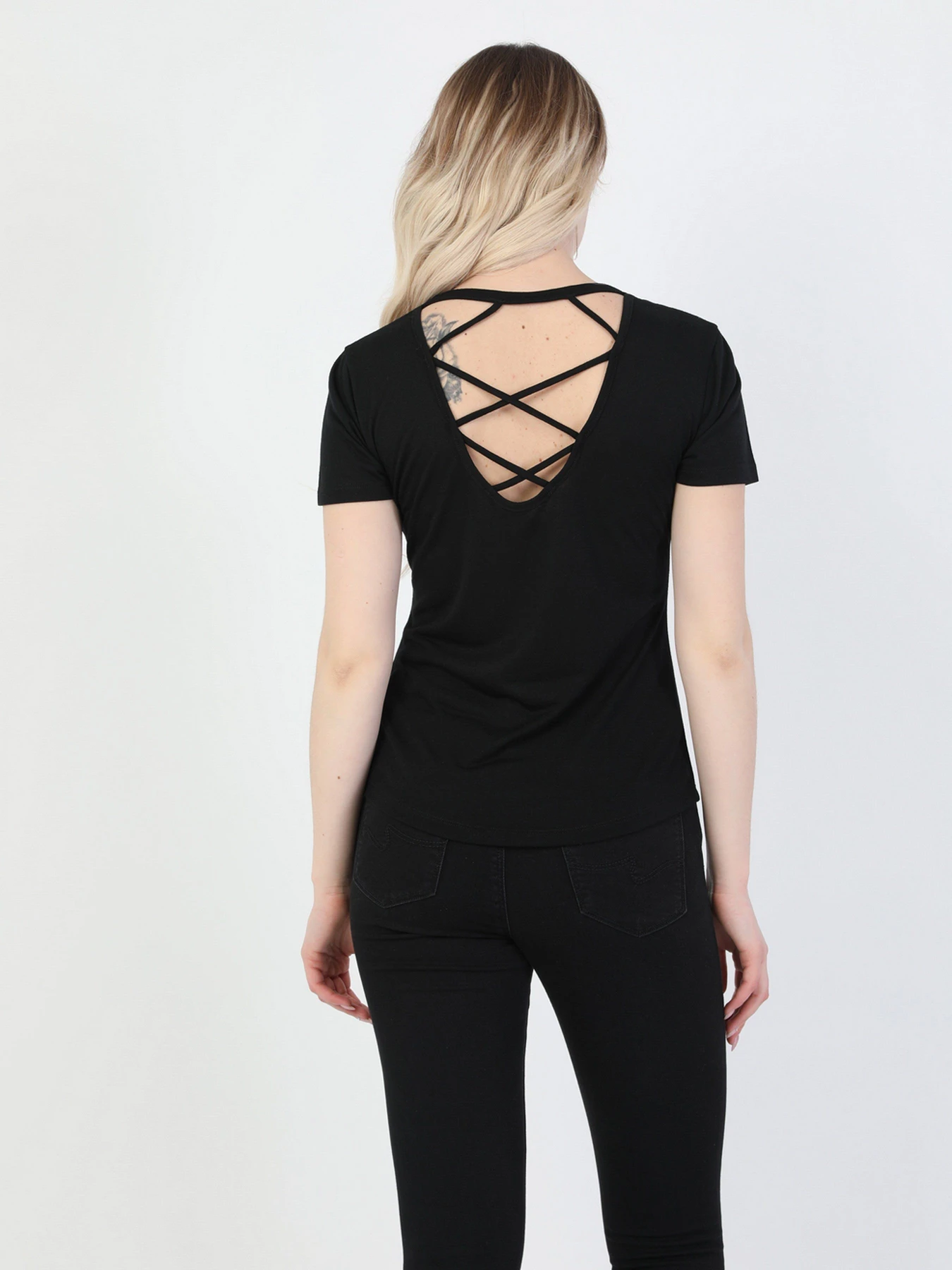 Футболки і поло Colin’s модель CL1048765BLK Футболки і поло Colin’s модель CL1048765BLK Фото