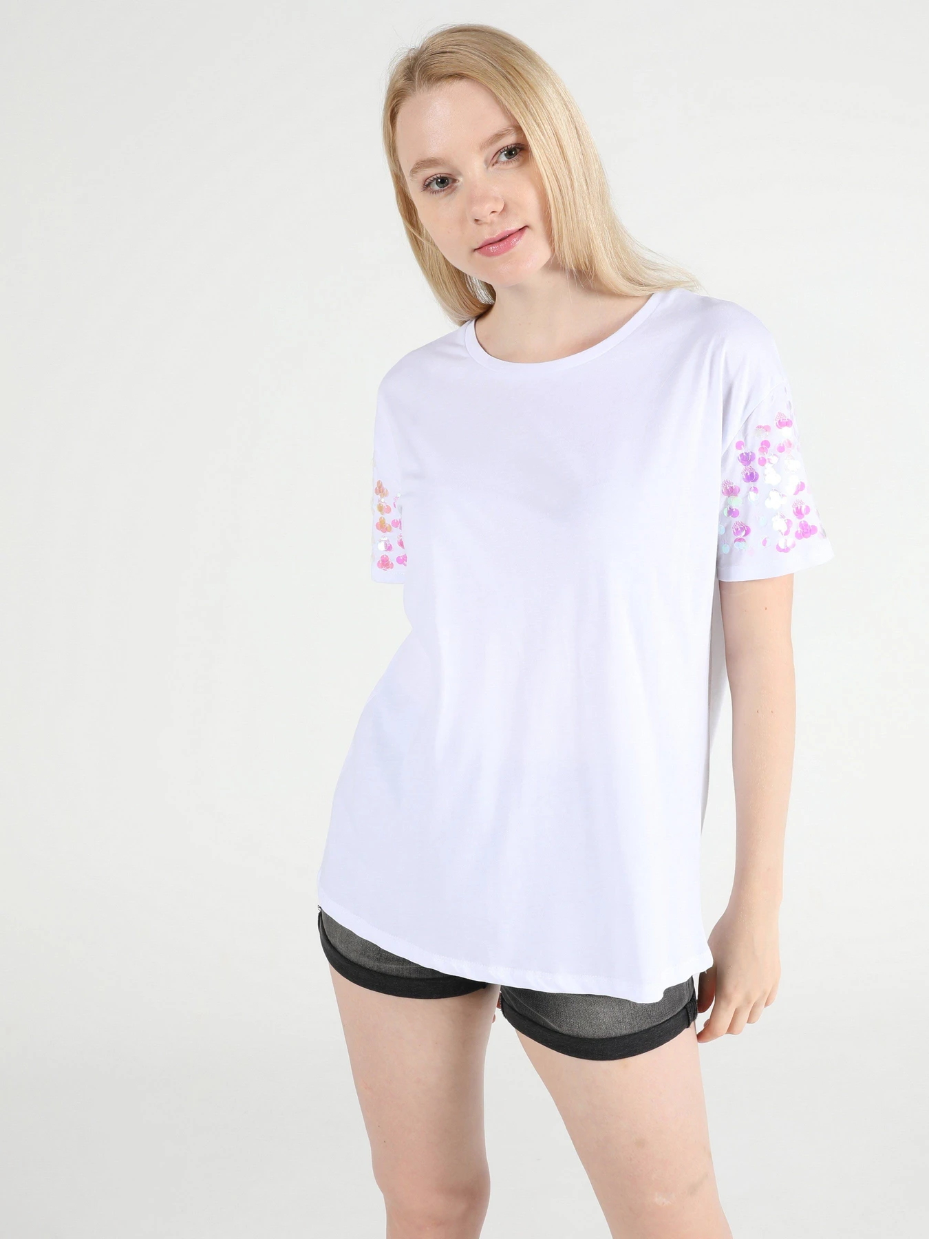 Футболки і поло Colin’s модель CL1049069WHT Футболки і поло Colin’s модель CL1049069WHT Фото