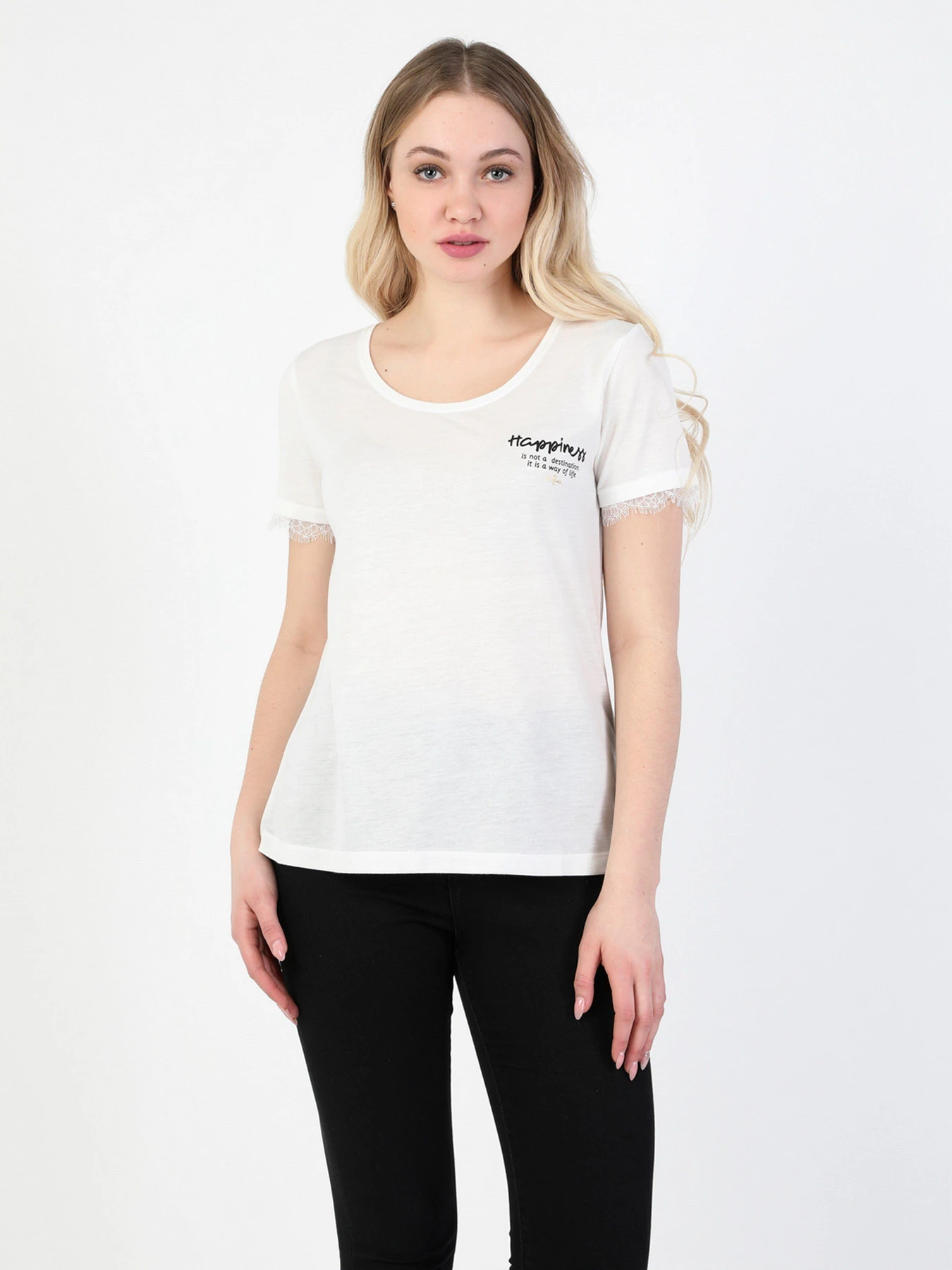 Футболки и поло Colin’s модель CL1049125WHT Футболки и поло Colin’s модель CL1049125WHT Фото