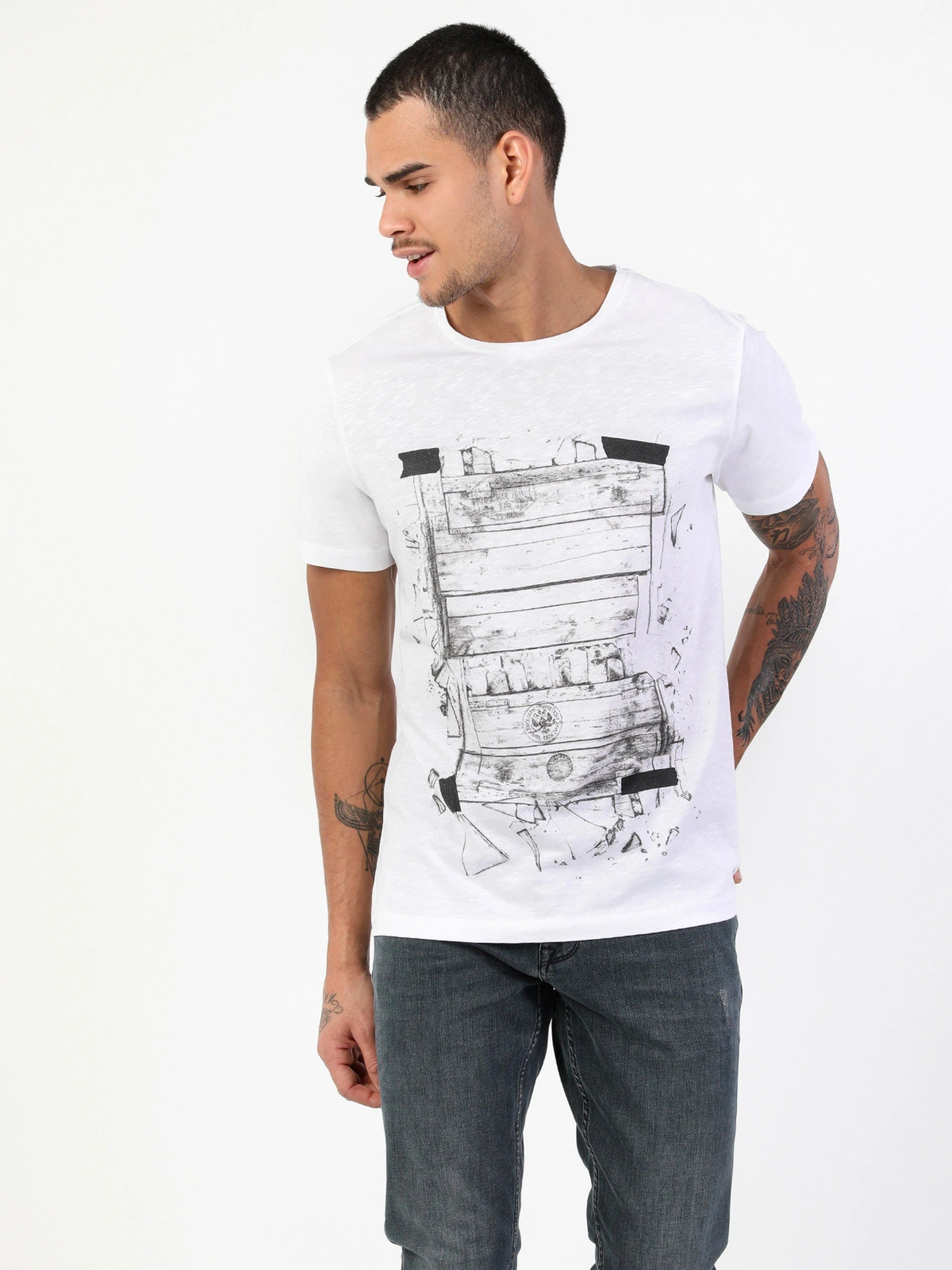 Футболки и поло Colin’s модель CL1049432WHT Футболки и поло Colin’s модель CL1049432WHT Фото