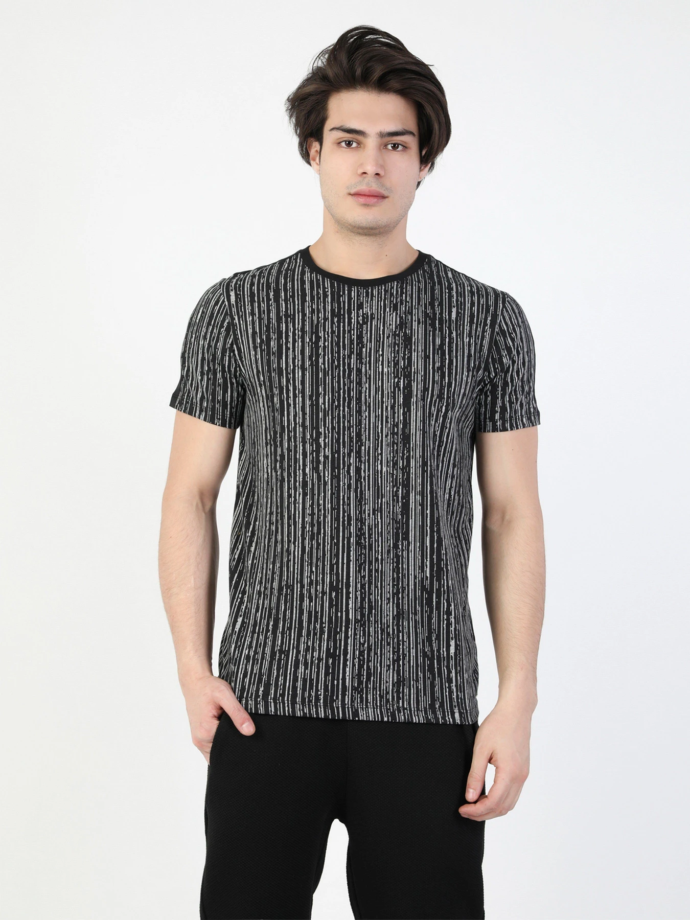 Футболки и поло Colin’s модель CL1049442BLK Футболки и поло Colin’s модель CL1049442BLK Фото