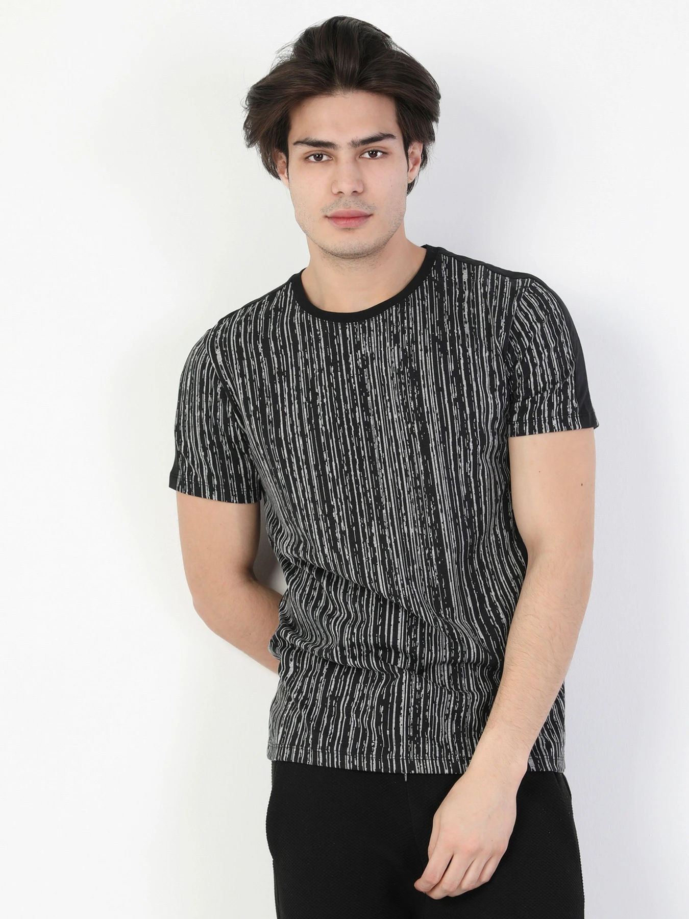 Футболки и поло Colin’s модель CL1049442BLK Футболки и поло Colin’s модель CL1049442BLK Фото