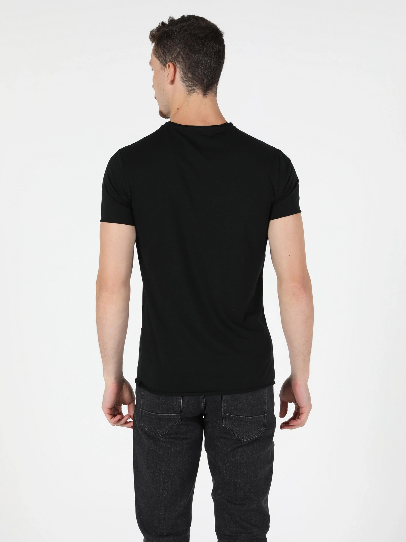 Футболки і поло Colin’s модель CL1049996BLK Футболки і поло Colin’s модель CL1049996BLK Фото