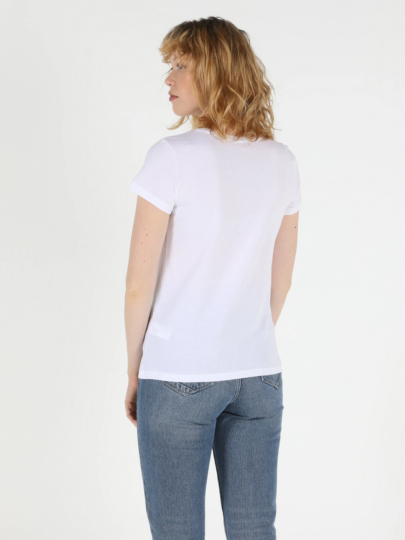 Футболки и поло Colin’s модель CL1050466WHT Футболки и поло Colin’s модель CL1050466WHT Фото