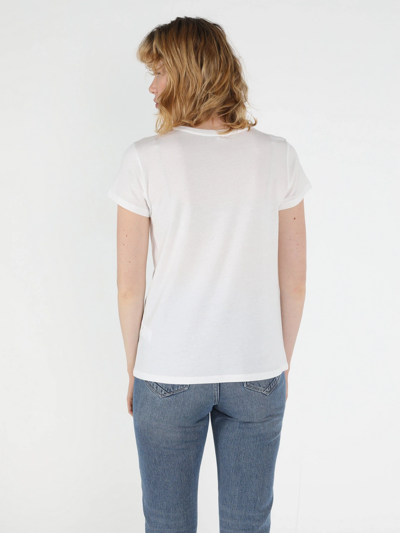 Футболки и поло Colin’s модель CL1050595WHT Футболки и поло Colin’s модель CL1050595WHT Фото