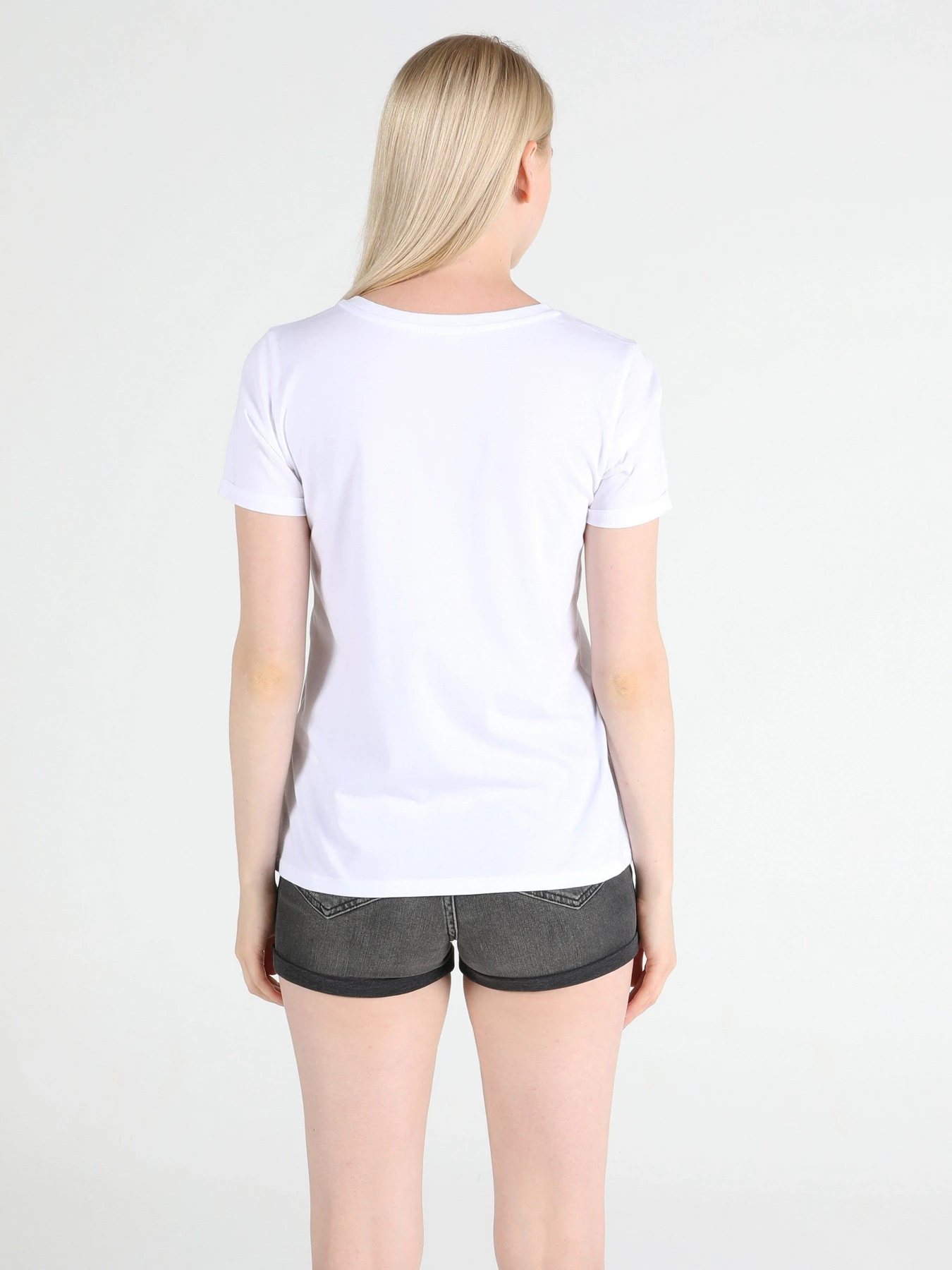 Футболки і поло Colin’s модель CL1051349WHT Футболки і поло Colin’s модель CL1051349WHT Фото