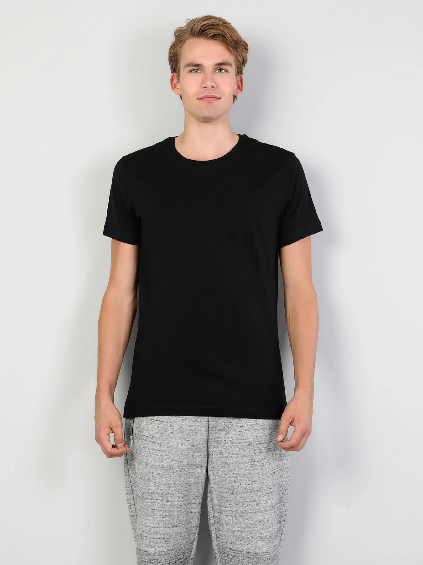 Футболки і поло Colin’s модель CLTKTTSHM0022575BLK Фото