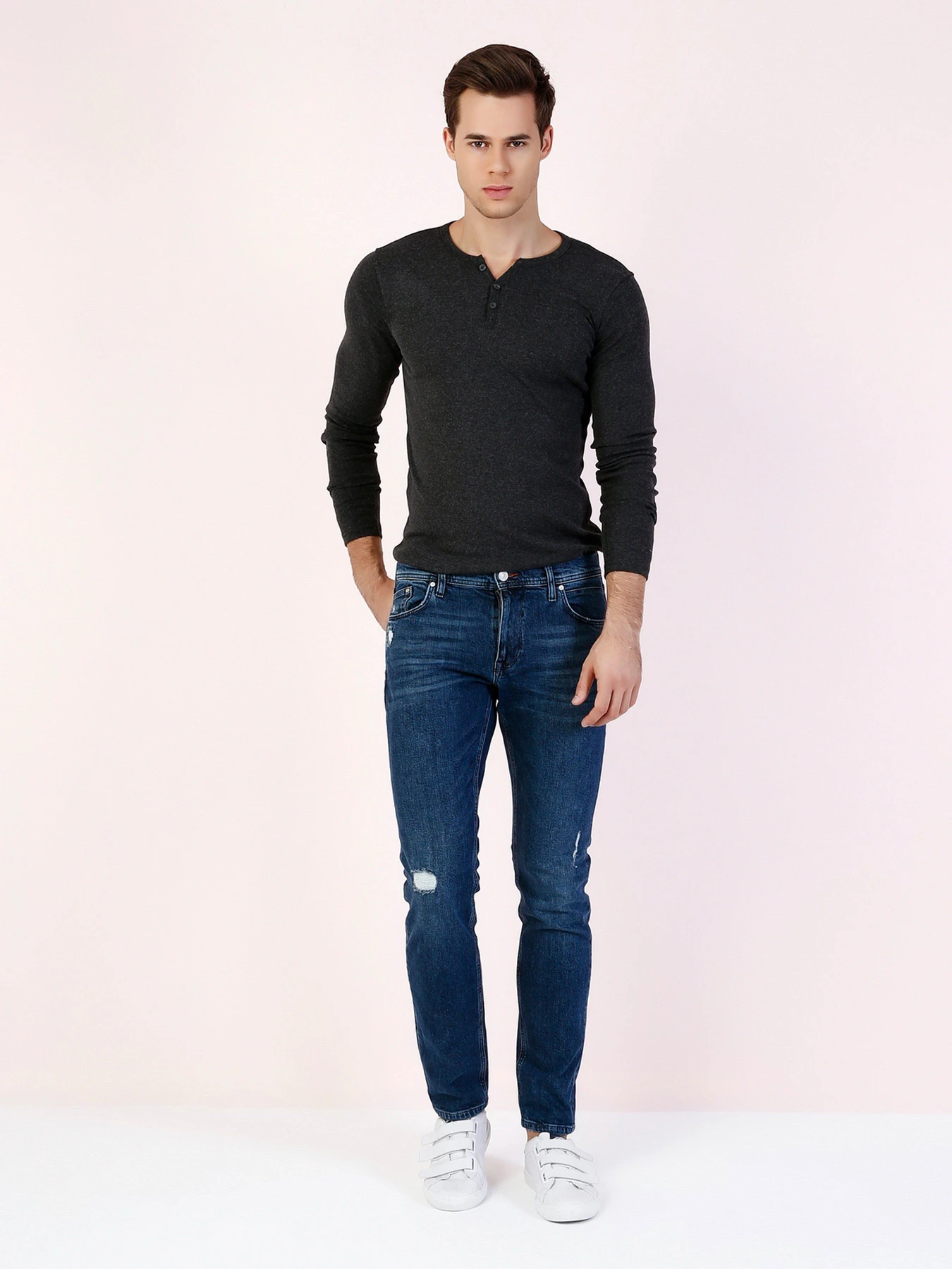 Джинсы Colin’s модель CL1032601DN09325 Джинсы Colin’s модель CL1032601DN09325 Фото