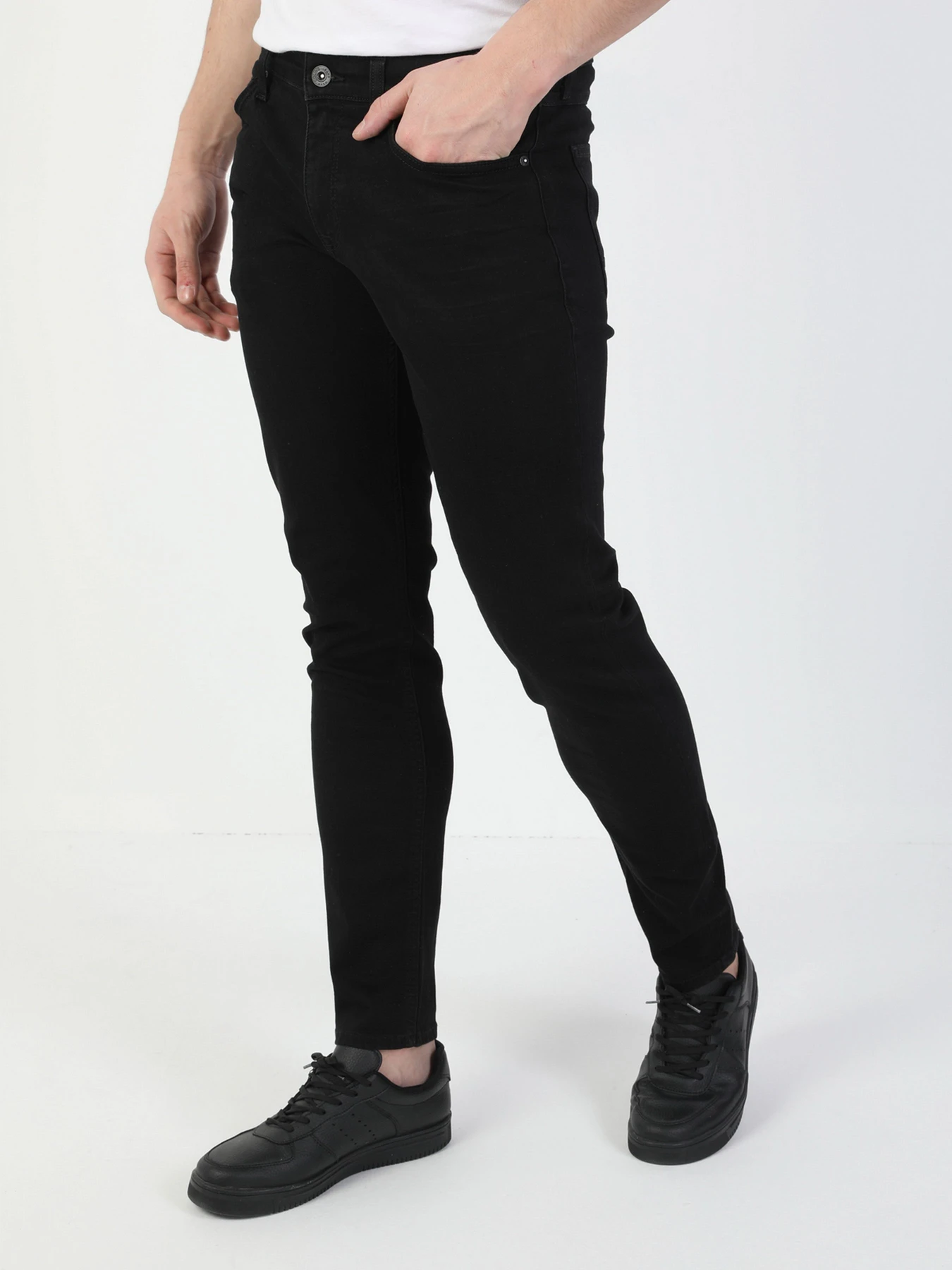 Джинсы Colin’s 041 Danny Slim модель CL1034633DN08255 Джинсы Colin’s 041 Danny Slim модель CL1034633DN08255 Фото