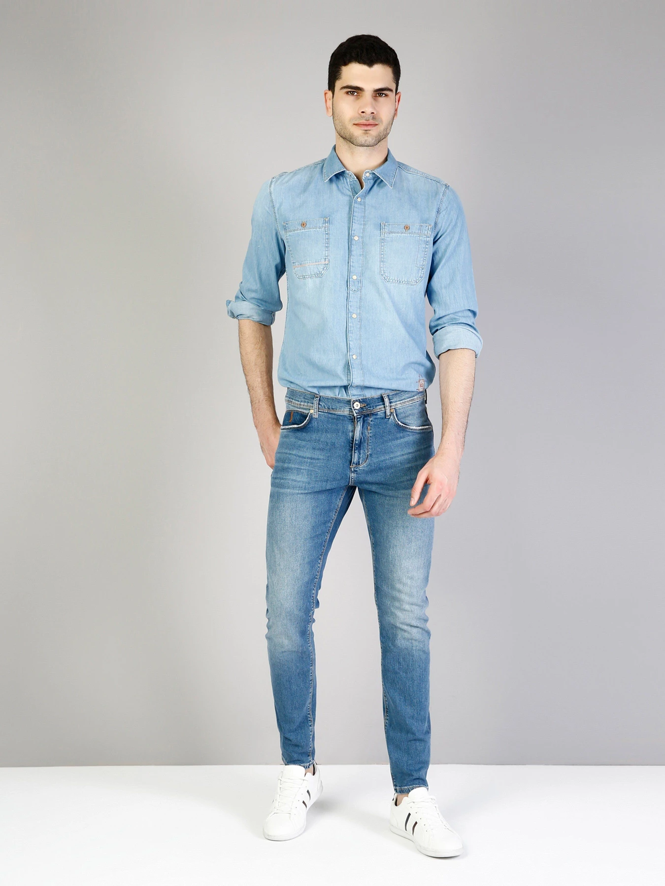 Джинси Colin’s модель CL1035981DN03845 Джинси Colin’s модель CL1035981DN03845 Фото