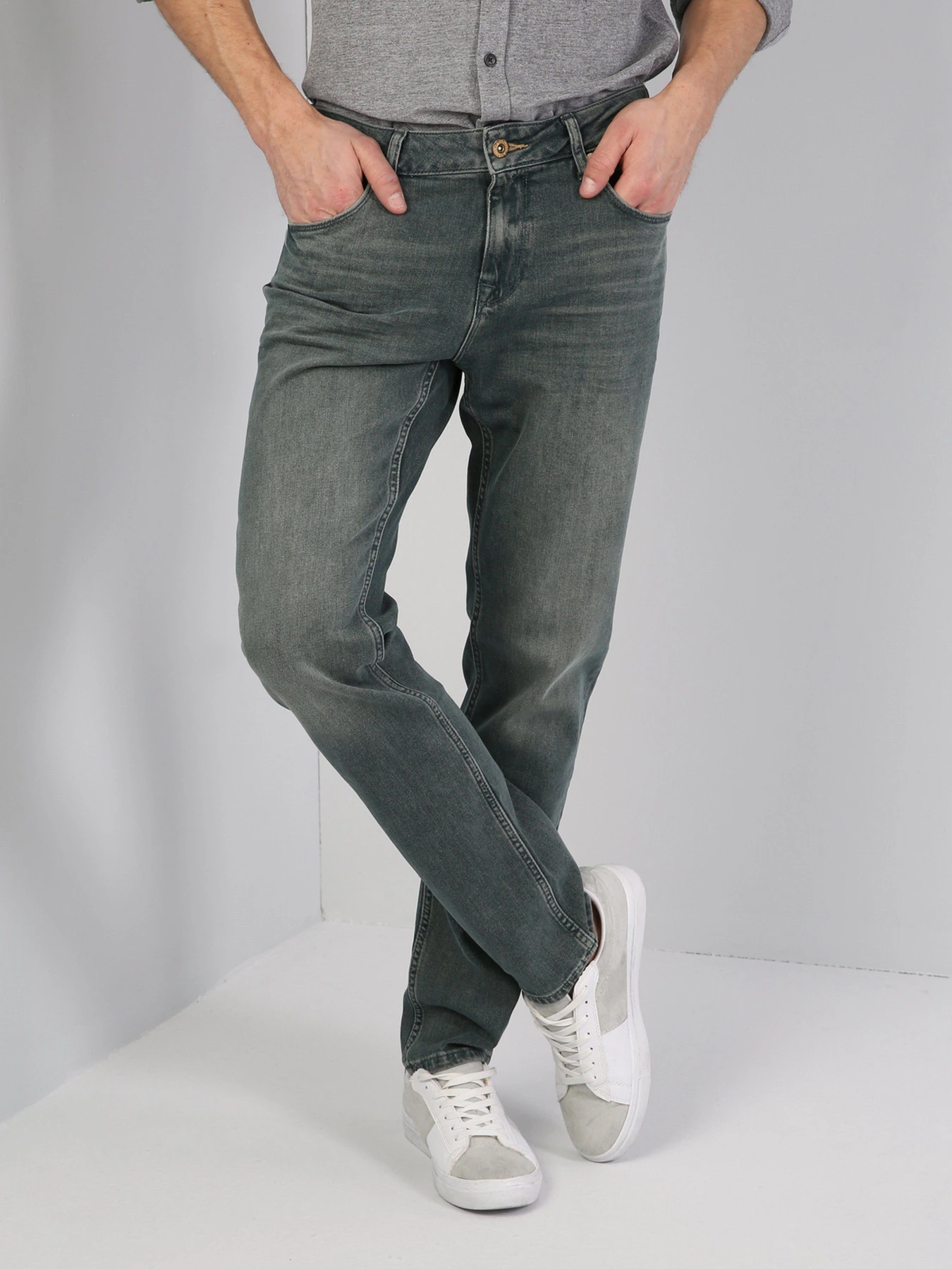 Джинсы Colin’s модель CL1043797DN08858 Джинсы Colin’s модель CL1043797DN08858 Фото