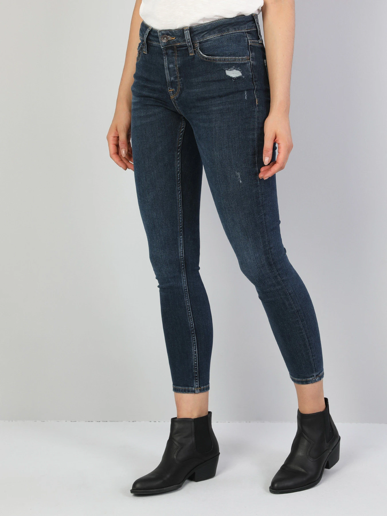 Джинси Colin’s 759 Lara Slim модель CL1046982DN40692 Джинси Colin’s 759 Lara Slim модель CL1046982DN40692 Фото