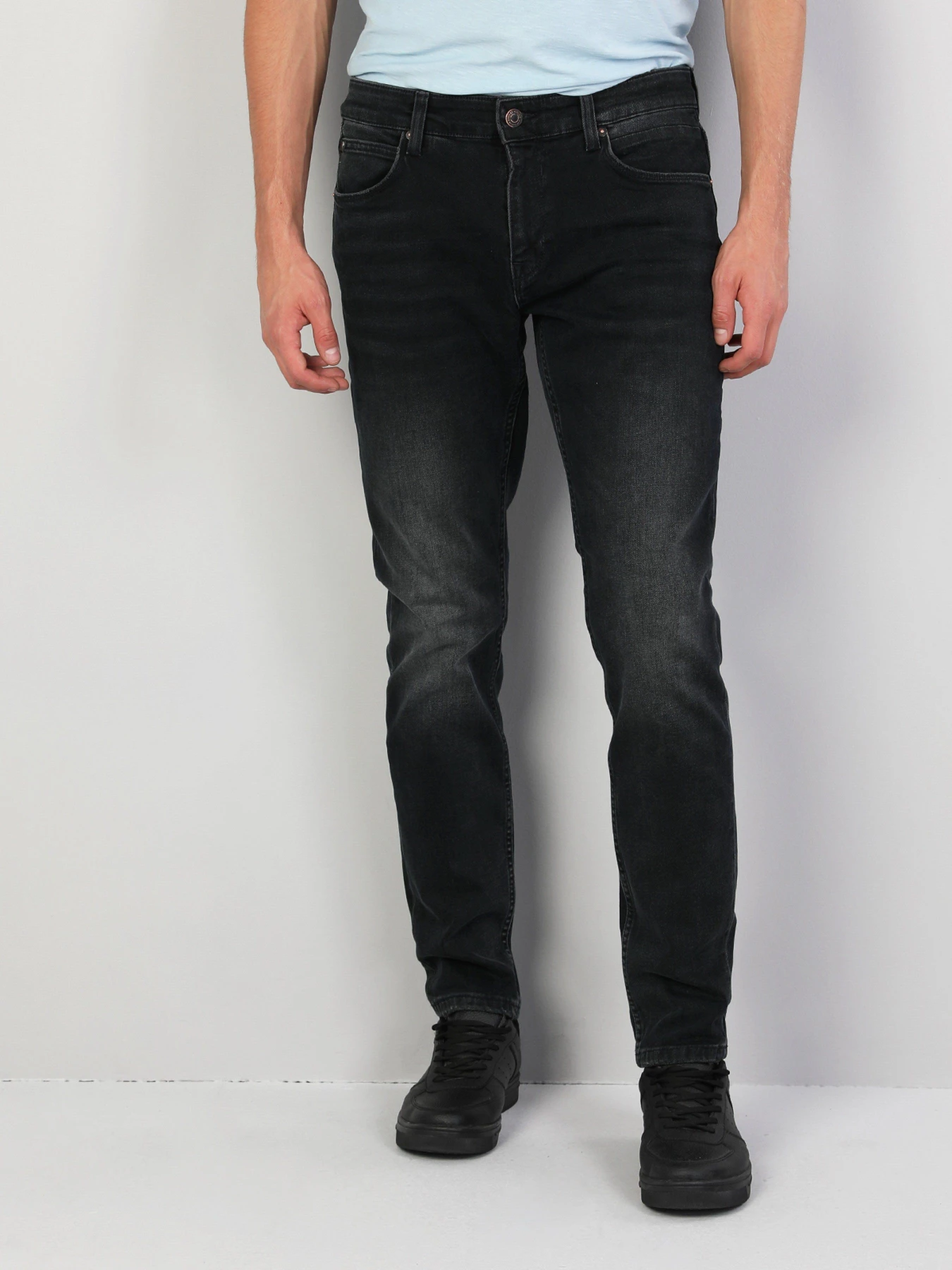 Джинсы Colin’s 041 Danny Slim модель CL1047362DN09318 Фото