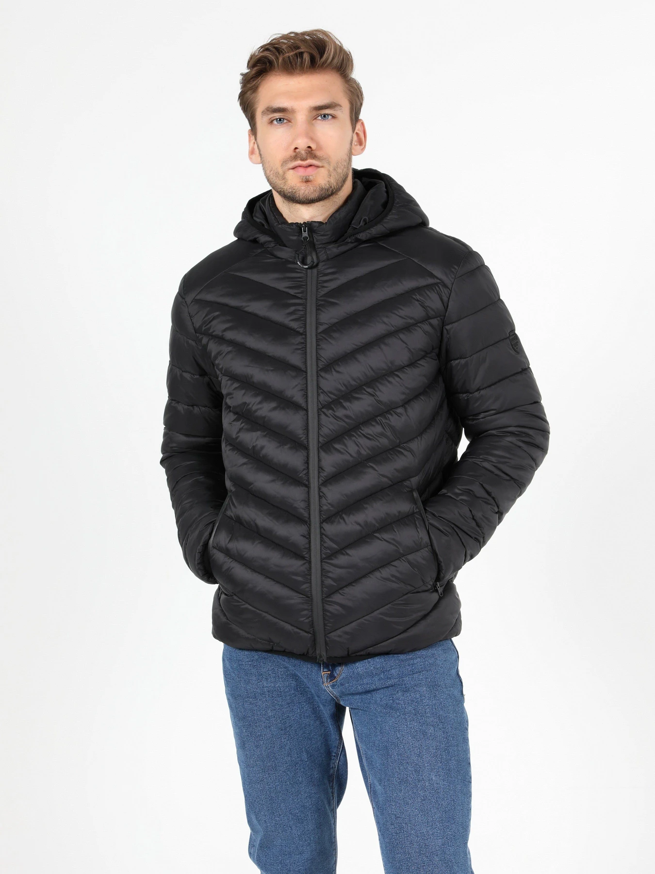 Куртки и дубленки Colin’s модель CL1021308BLK Куртки и дубленки Colin’s модель CL1021308BLK Фото