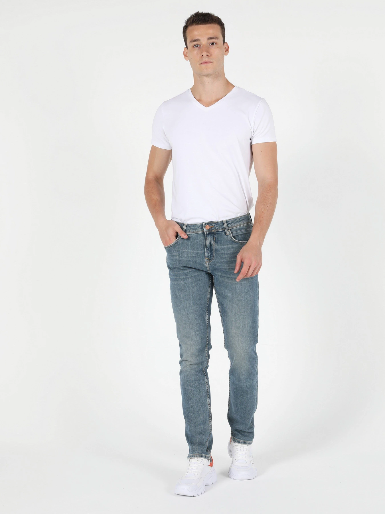 Джинси Colin’s 044 Karl модель CL1051680DN05156 Джинси Colin’s 044 Karl модель CL1051680DN05156 Фото