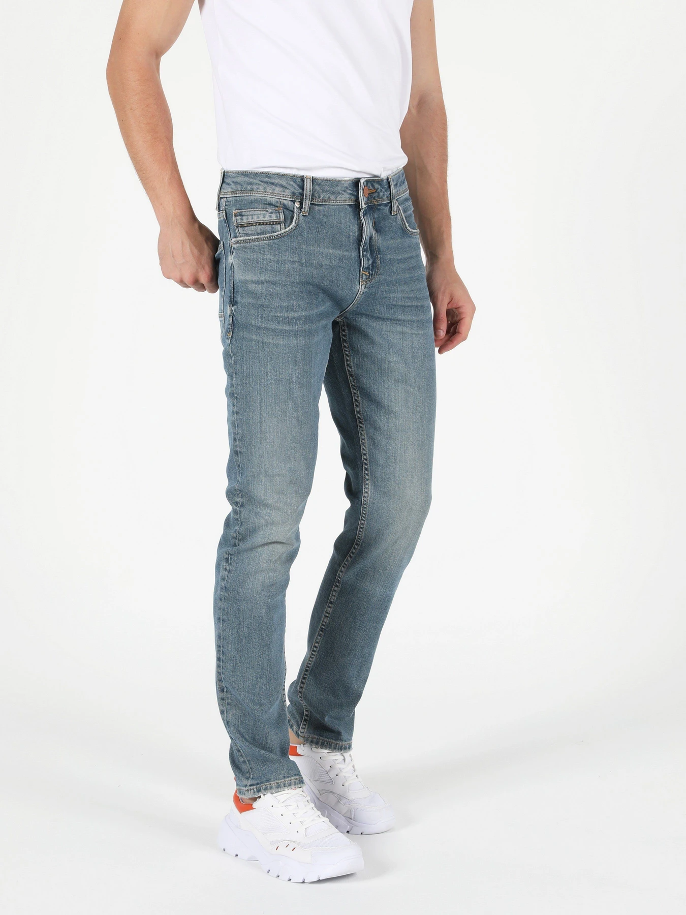 Джинси Colin’s 044 Karl модель CL1051680DN05156 Джинси Colin’s 044 Karl модель CL1051680DN05156 Фото