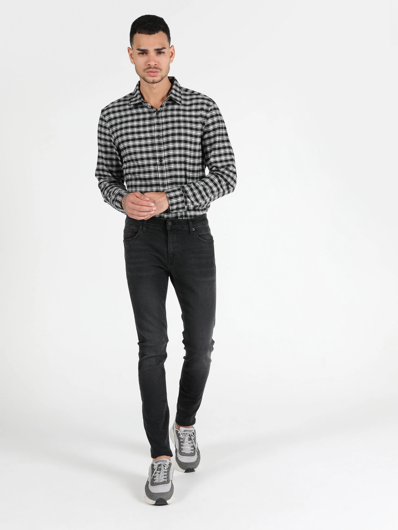 Джинси Colin’s модель CL1052141DN04999 Джинси Colin’s модель CL1052141DN04999 Фото