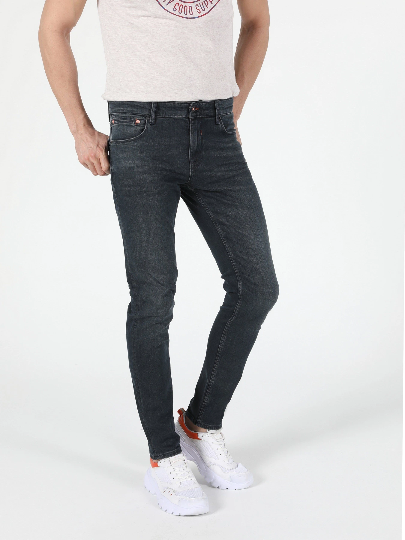 Джинсы Colin’s 041 Danny модель CL1052759DN41243 Джинсы Colin’s 041 Danny модель CL1052759DN41243 Фото