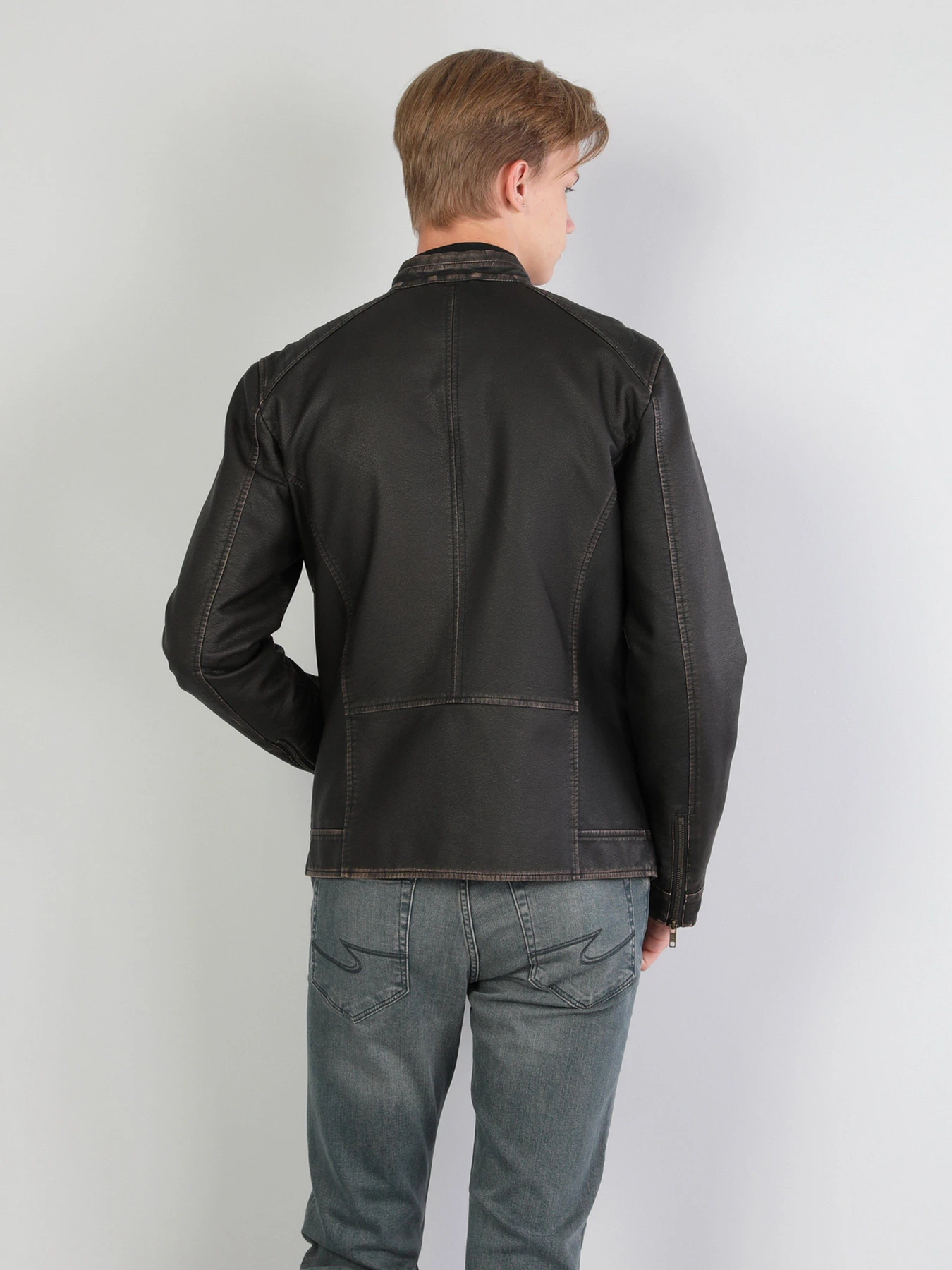 Куртки та дублянки Colin’s модель CL1036130DBR Куртки та дублянки Colin’s модель CL1036130DBR Фото