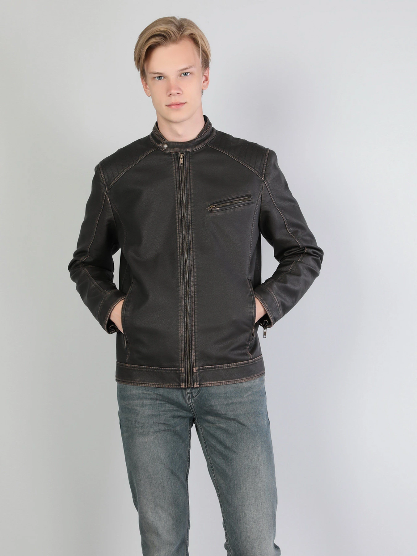 Куртки та дублянки Colin’s модель CL1036130DBR Куртки та дублянки Colin’s модель CL1036130DBR Фото