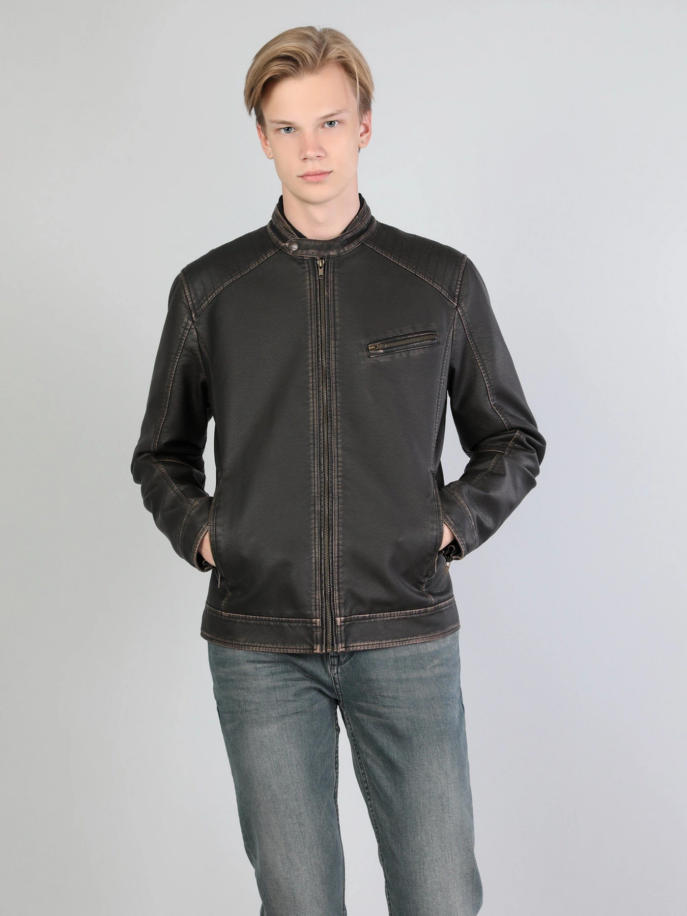 Куртки та дублянки Colin’s модель CL1036130DBR Куртки та дублянки Colin’s модель CL1036130DBR Фото
