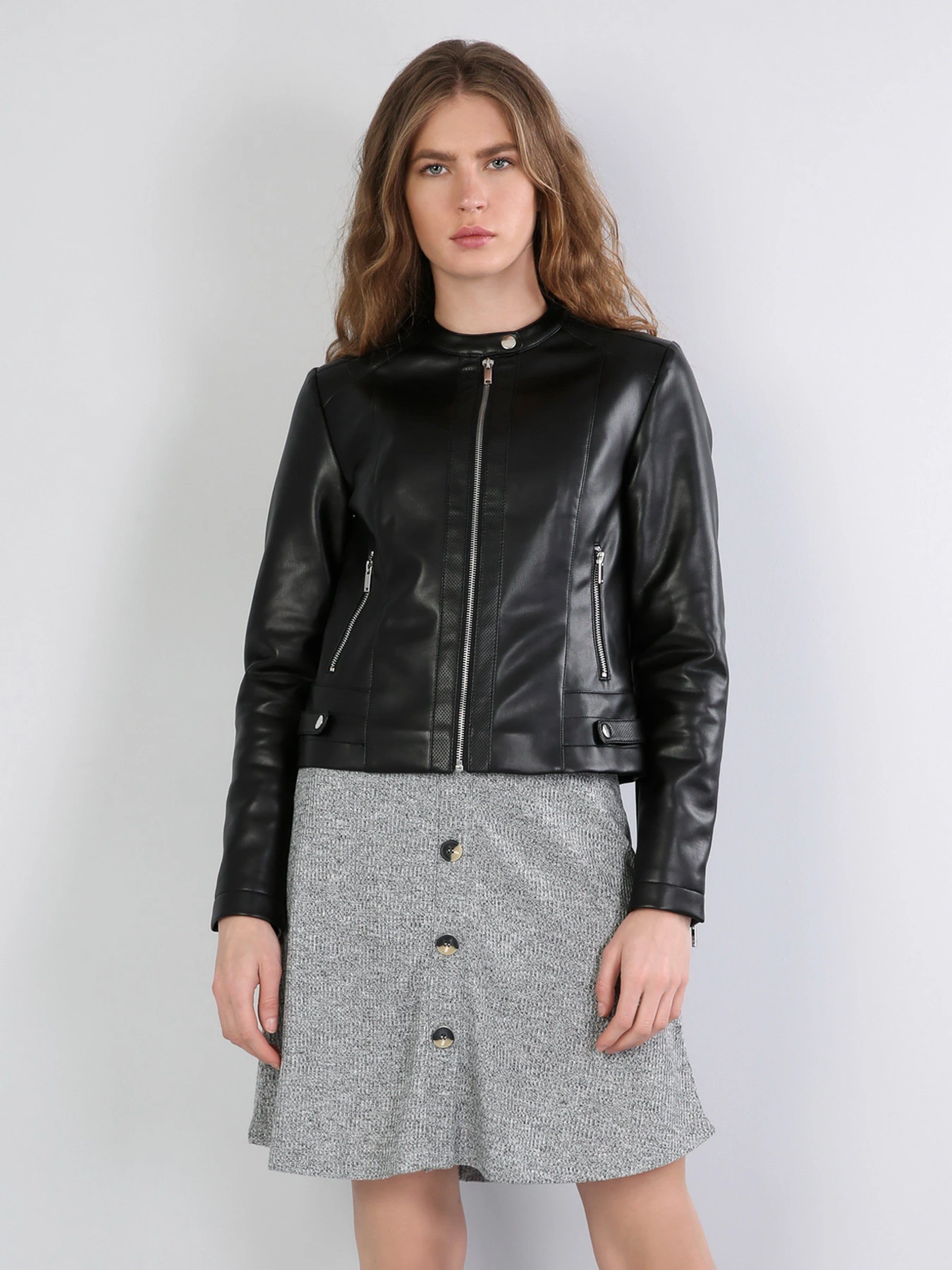 Куртки и дубленки Colin’s модель CL1044579BLK Куртки и дубленки Colin’s модель CL1044579BLK Фото