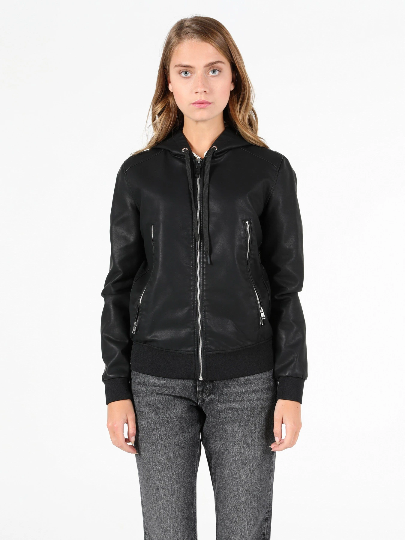 Куртки и дубленки Colin’s модель CL1050326BLK Куртки и дубленки Colin’s модель CL1050326BLK Фото