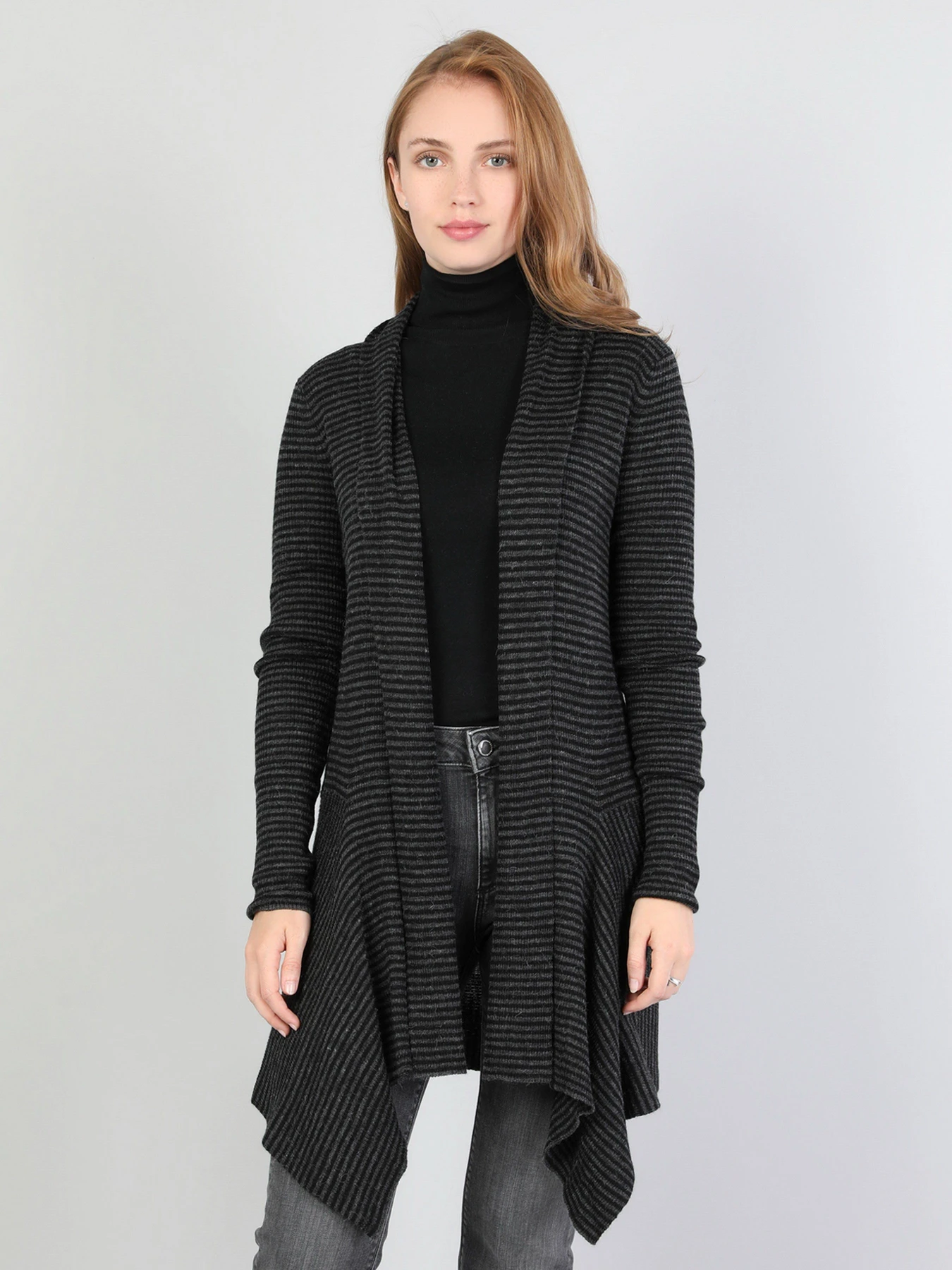 Свитры и кардиганы Colin’s модель CL1044880BLK Свитры и кардиганы Colin’s модель CL1044880BLK Фото